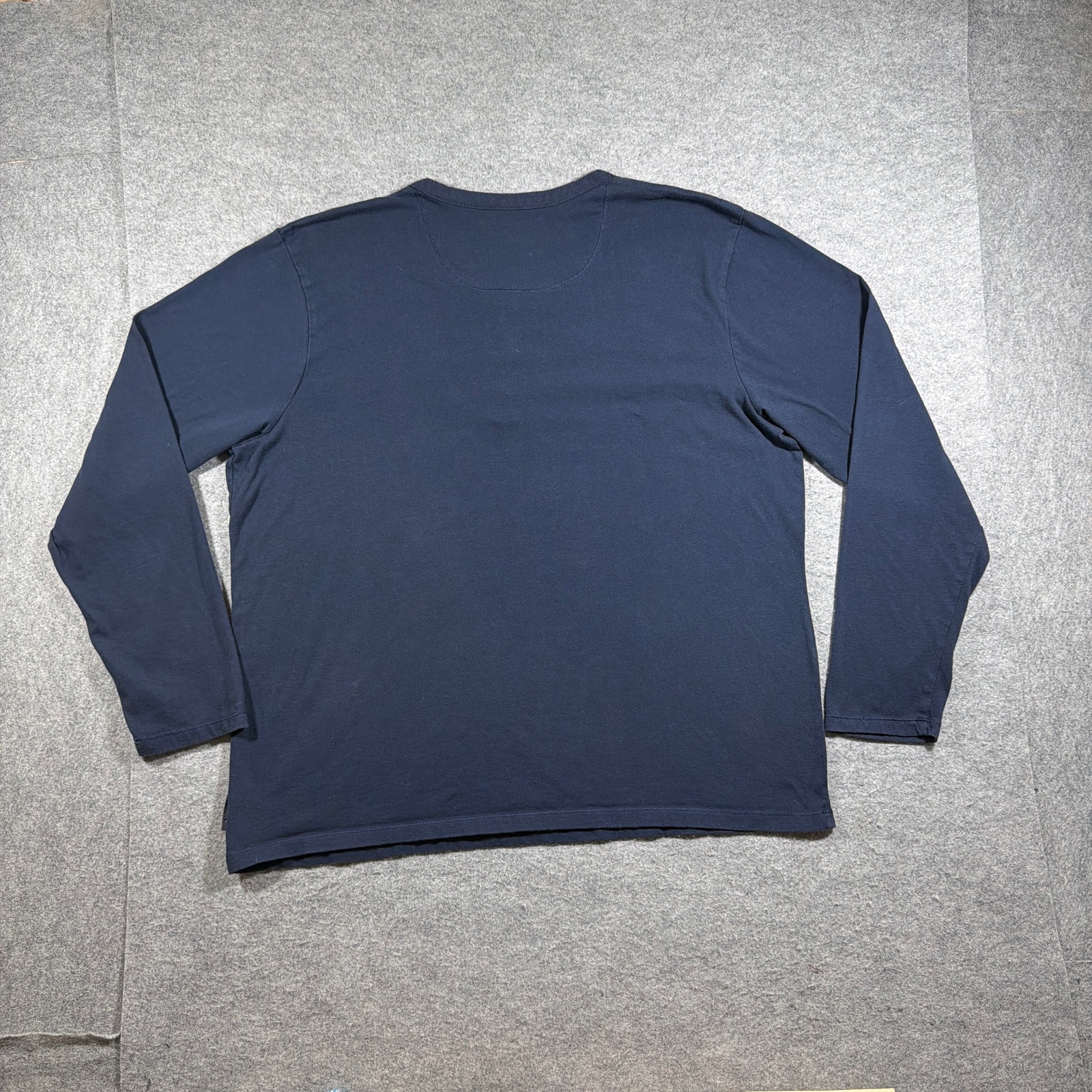 Eddie Bauer Legend Wash Henley Top Mens XL Navy 3 Button Crew Neck Classic Fit thumbnail 2
