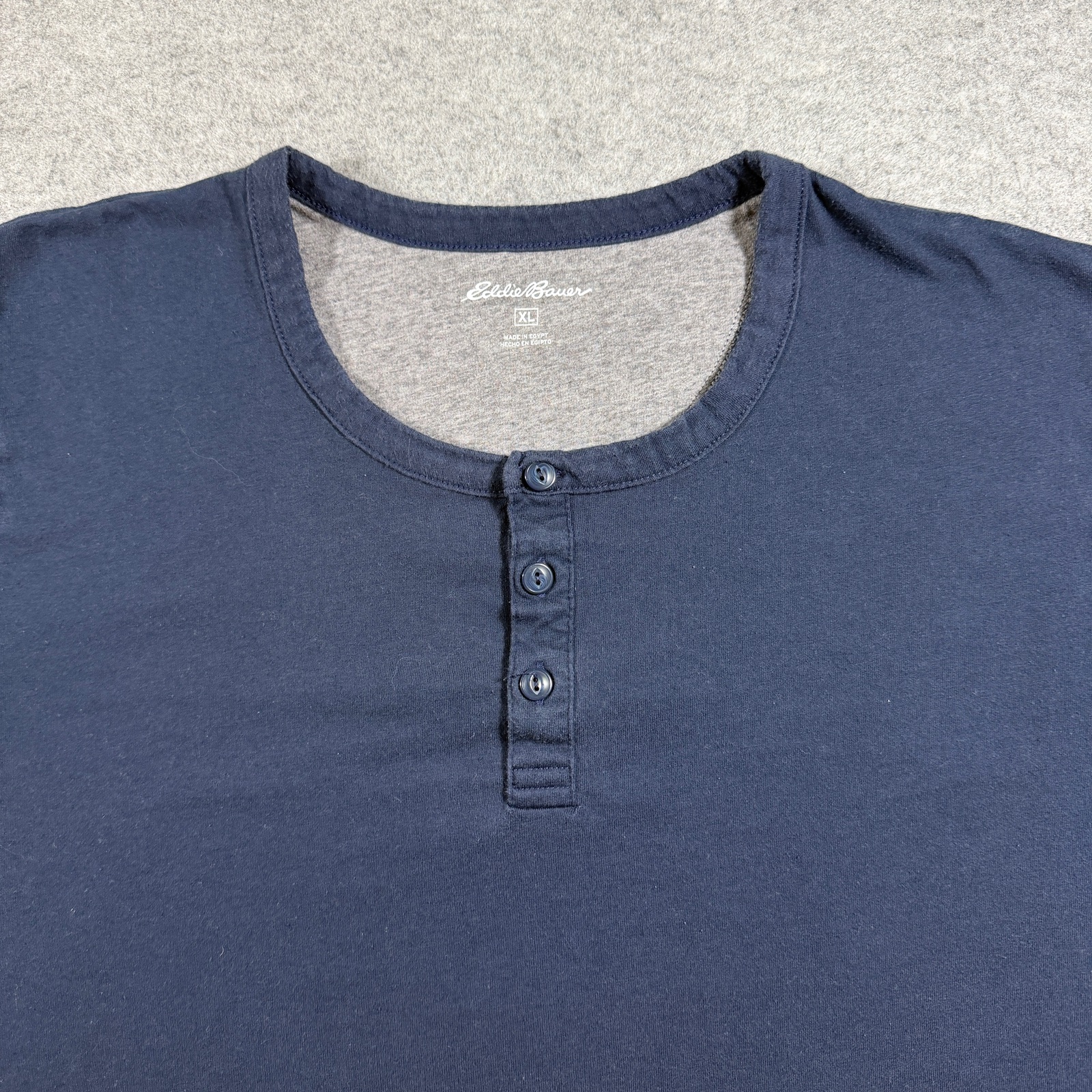 Eddie Bauer Legend Wash Henley Top Mens XL Navy 3 Button Crew Neck Classic Fit thumbnail 3