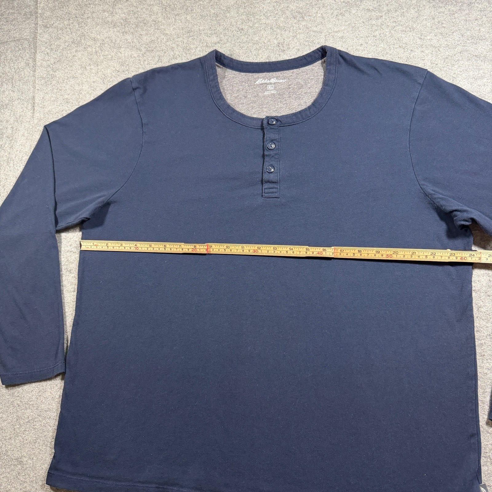 Eddie Bauer Legend Wash Henley Top Mens XL Navy 3 Button Crew Neck Classic Fit thumbnail 6