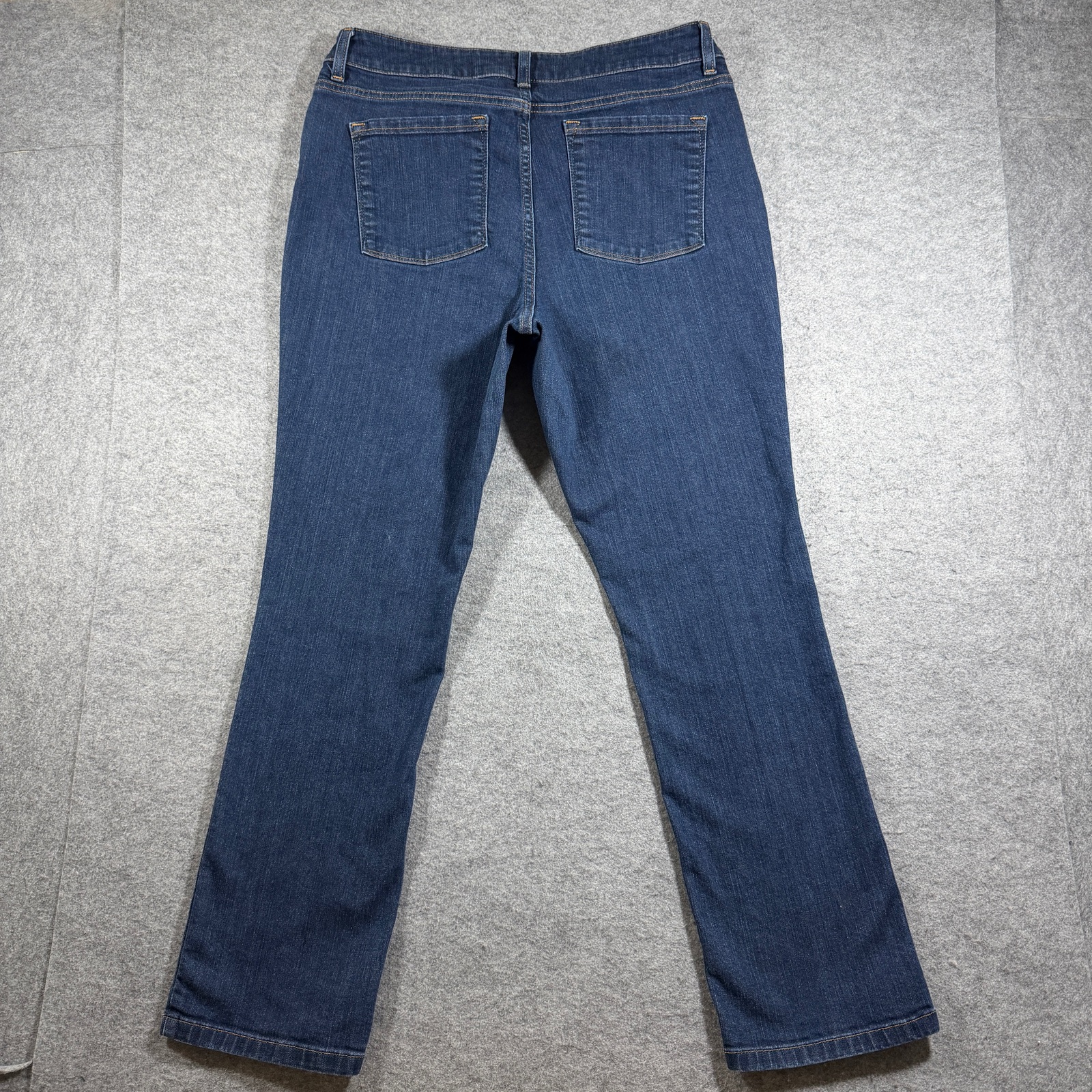 L.L.Bean Favorite Fit Jeans Womens 14 Dark Blue Wash Stretch Denim Classic Pants thumbnail 2