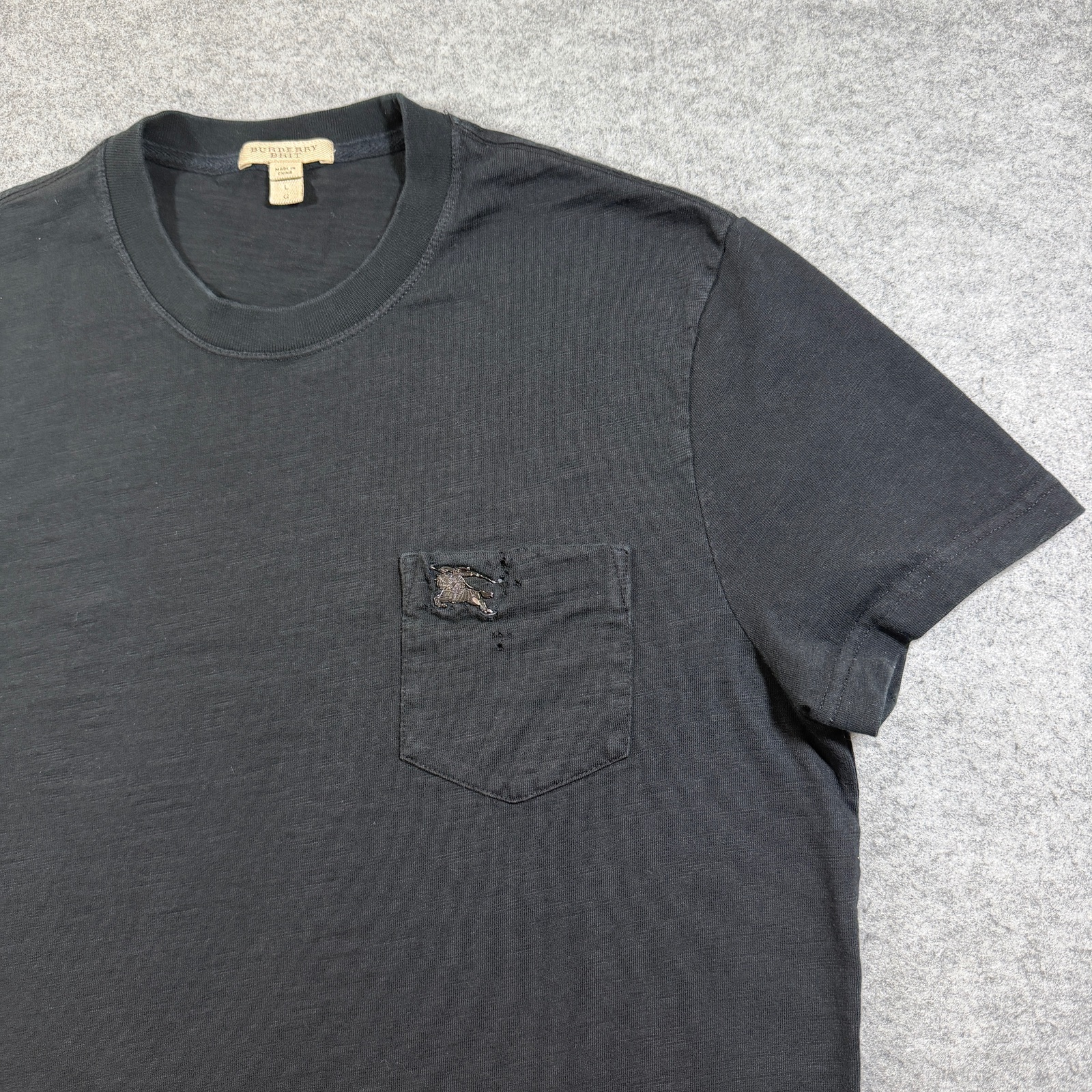 Burberry Brit T Shirt Mens L Black Pocket Knight Logo Crew Neck Cotton thumbnail 3