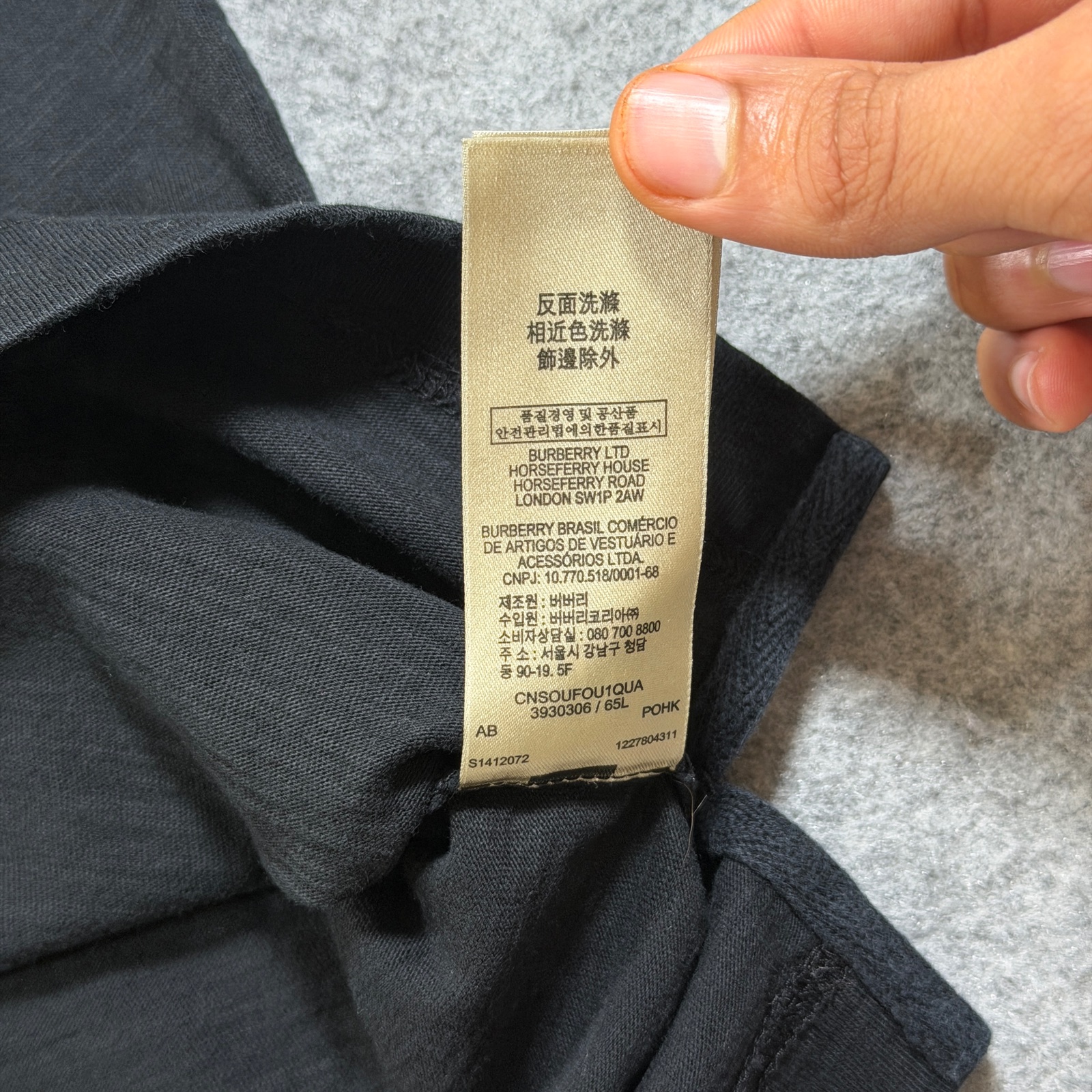 Burberry Brit T Shirt Mens L Black Pocket Knight Logo Crew Neck Cotton thumbnail 10