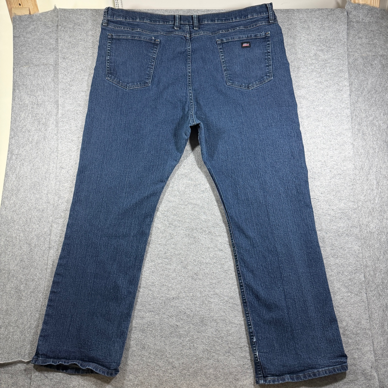 Dickies Jeans Mens 44x32 Dark Blue Denim Straight Leg Workwear Five Pocket thumbnail 2