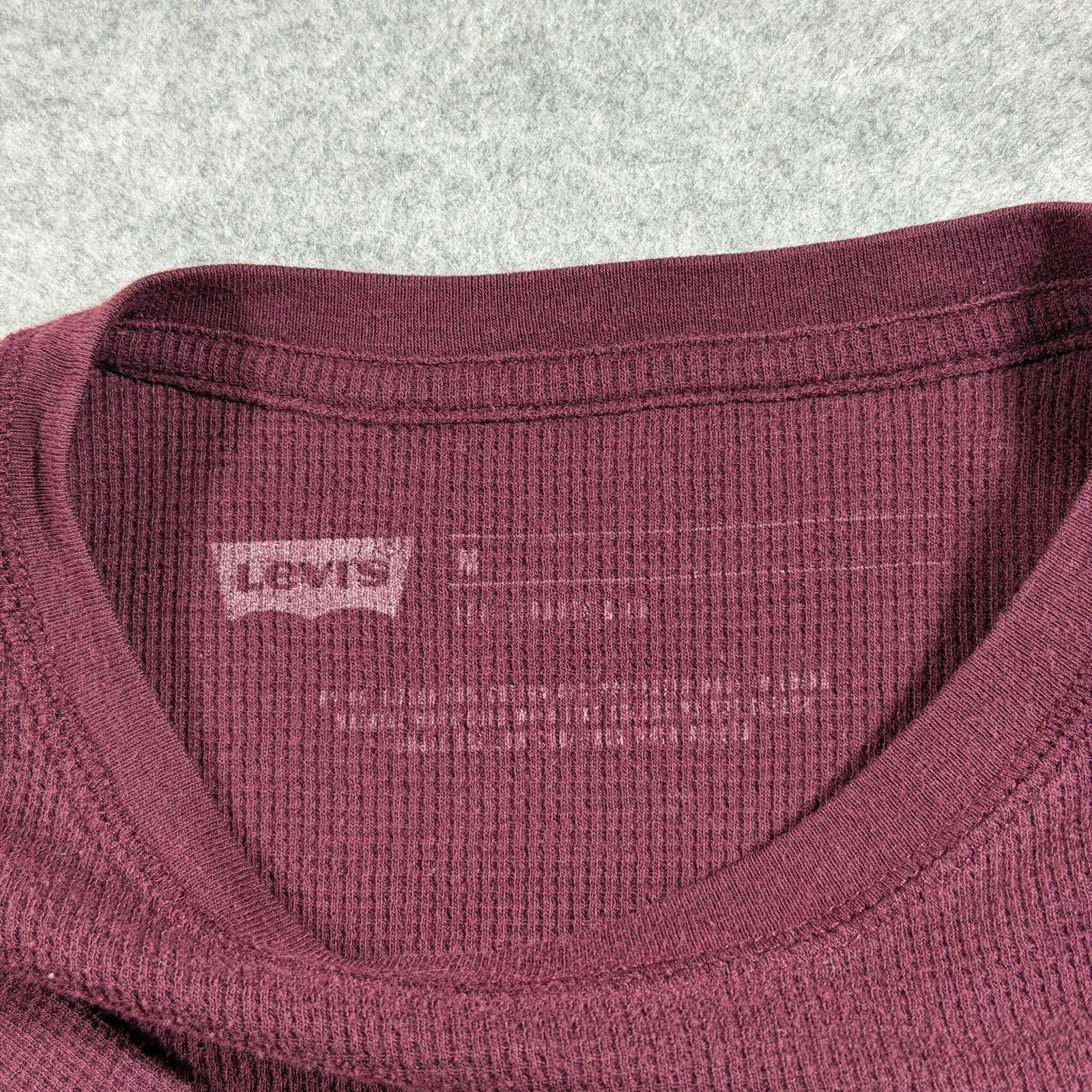 Levi's Thermal Shirt Mens M Burgundy Waffle Knit Crew Neck Long Sleeve Fall thumbnail 3