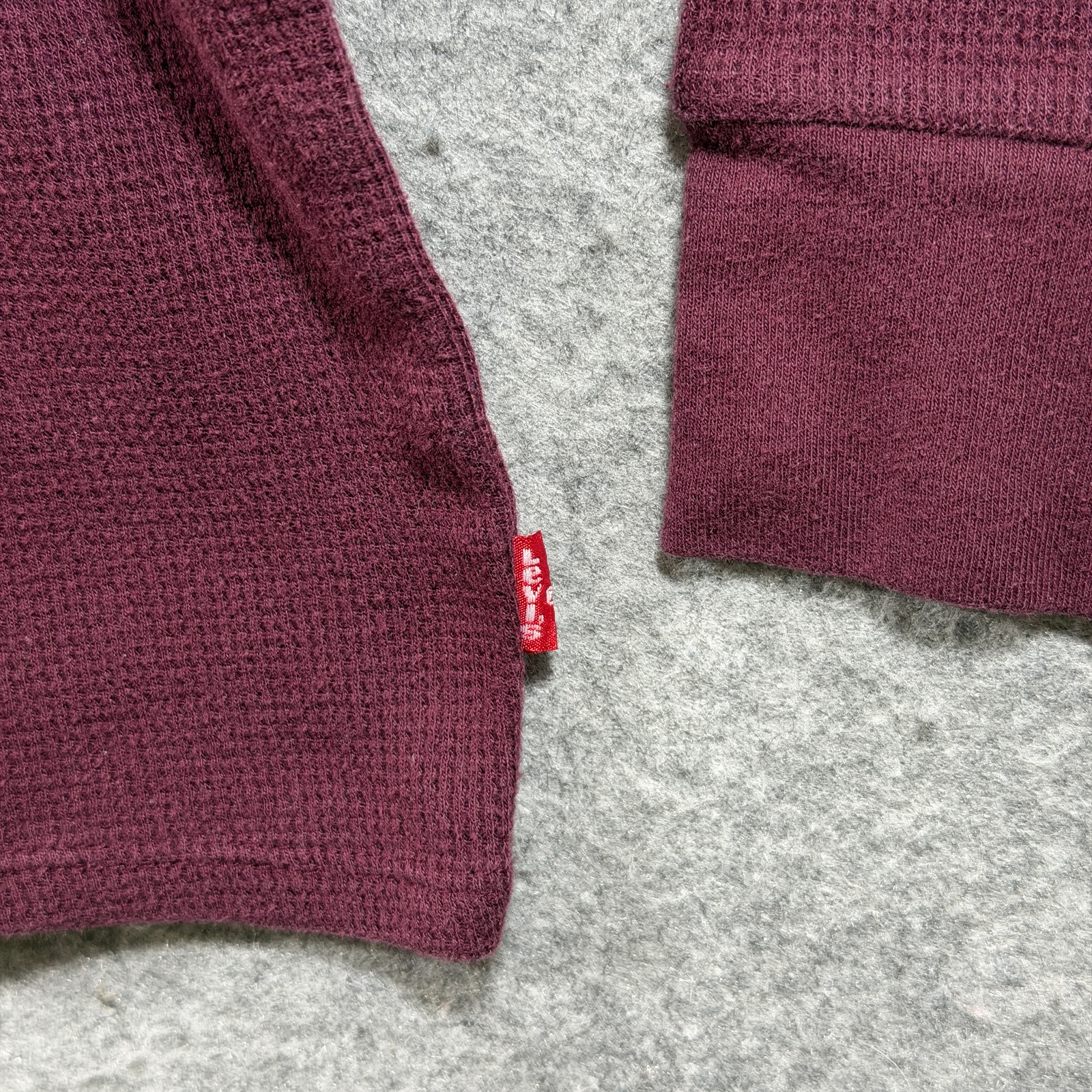 Levi's Thermal Shirt Mens M Burgundy Waffle Knit Crew Neck Long Sleeve Fall thumbnail 4