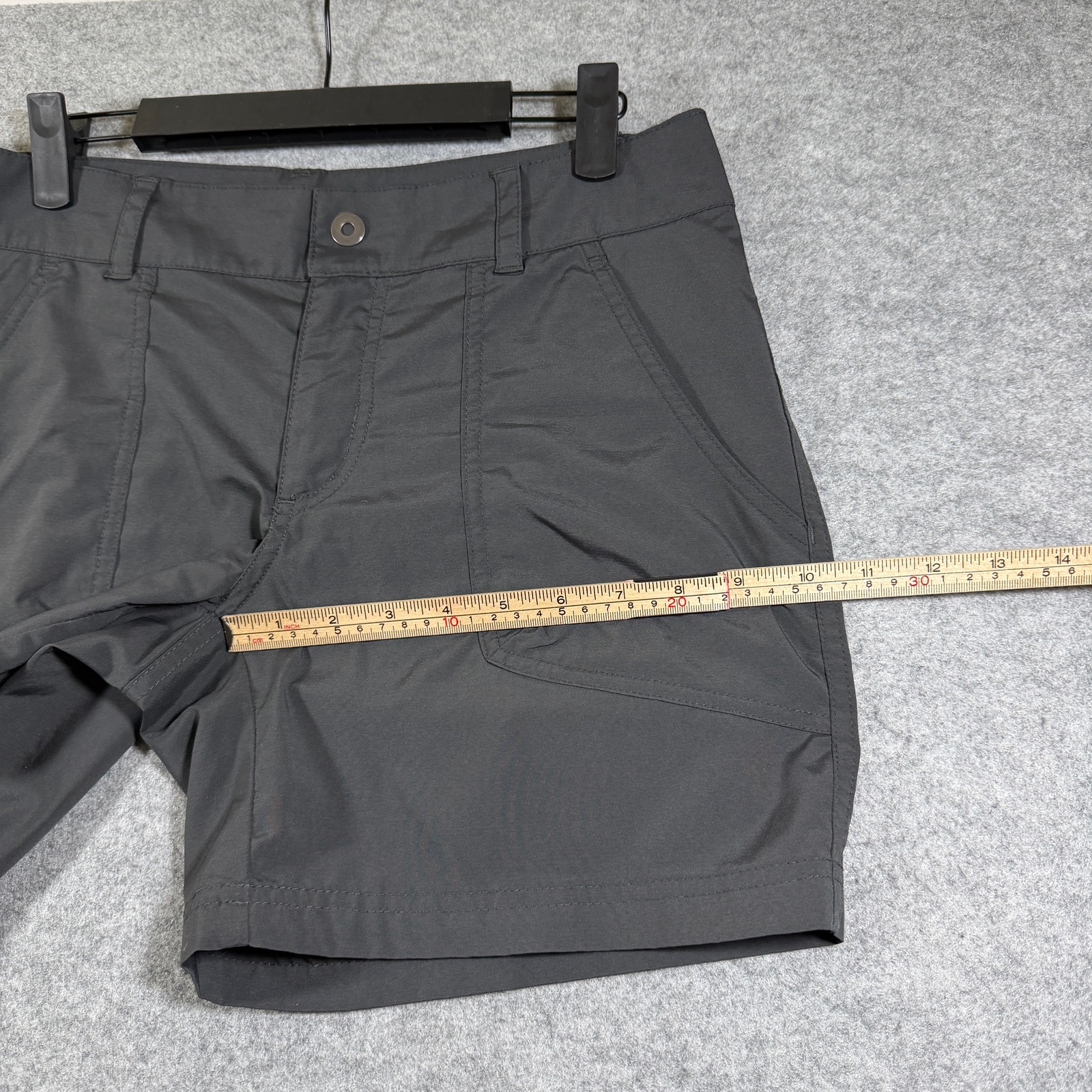 Columbia Omni-Shield Shorts Womens 6 Charcoal Gray Flap Pockets Outdoor Golf thumbnail 7