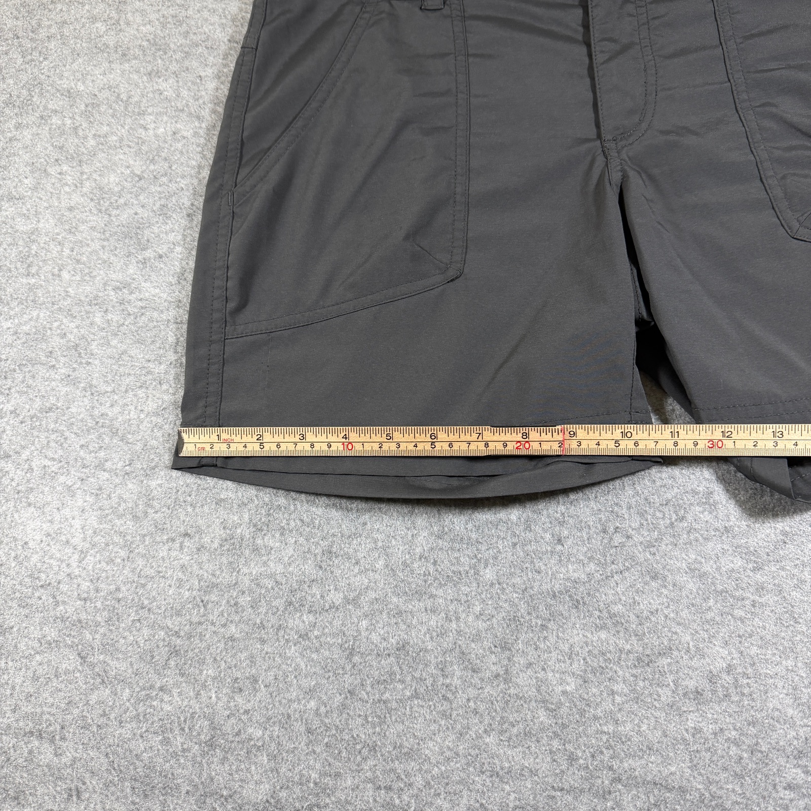 Columbia Omni-Shield Shorts Womens 6 Charcoal Gray Flap Pockets Outdoor Golf thumbnail 9