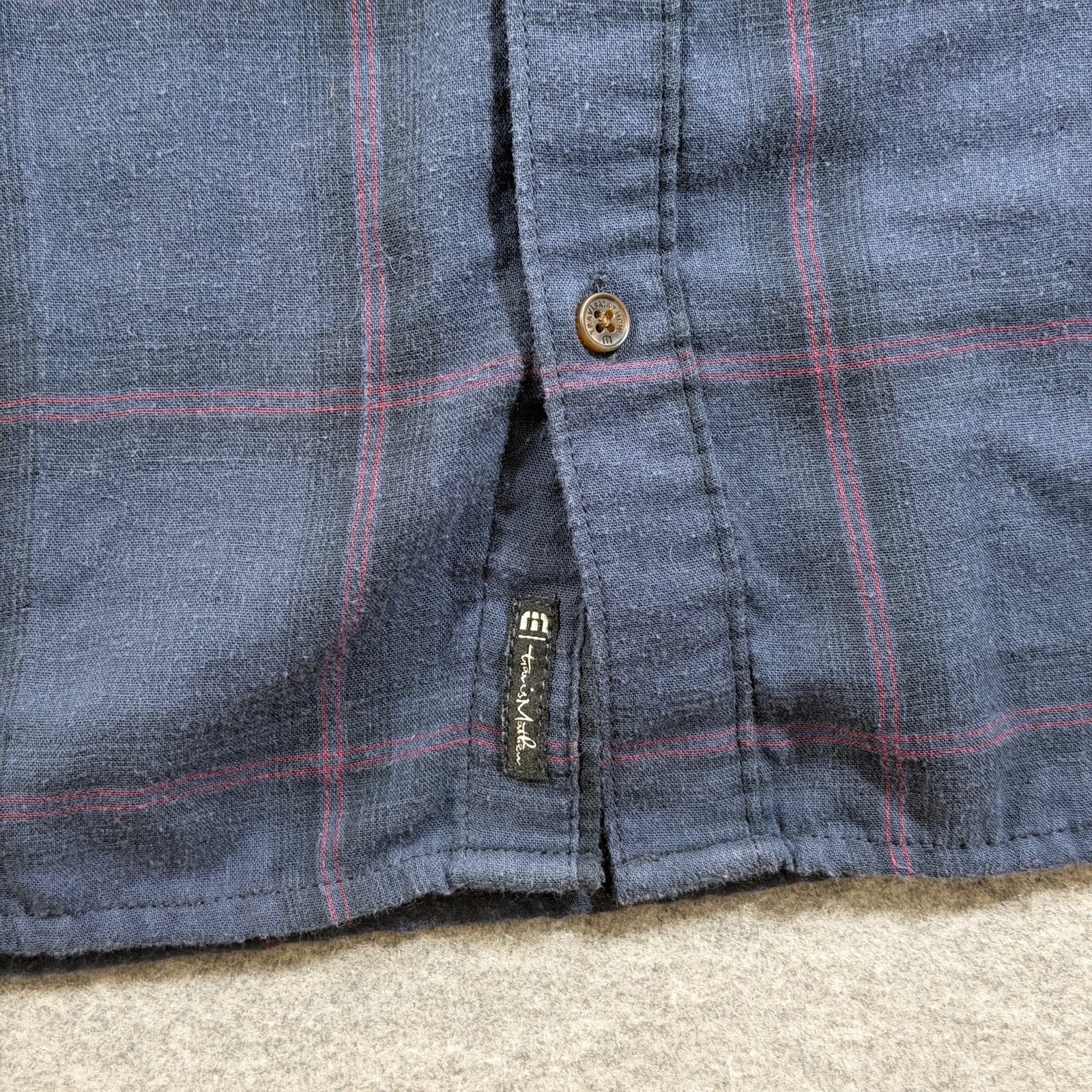 Travis Mathew Button Down Shirt Mens XL Navy Plaid Golf Classic Fit Cotton thumbnail 4