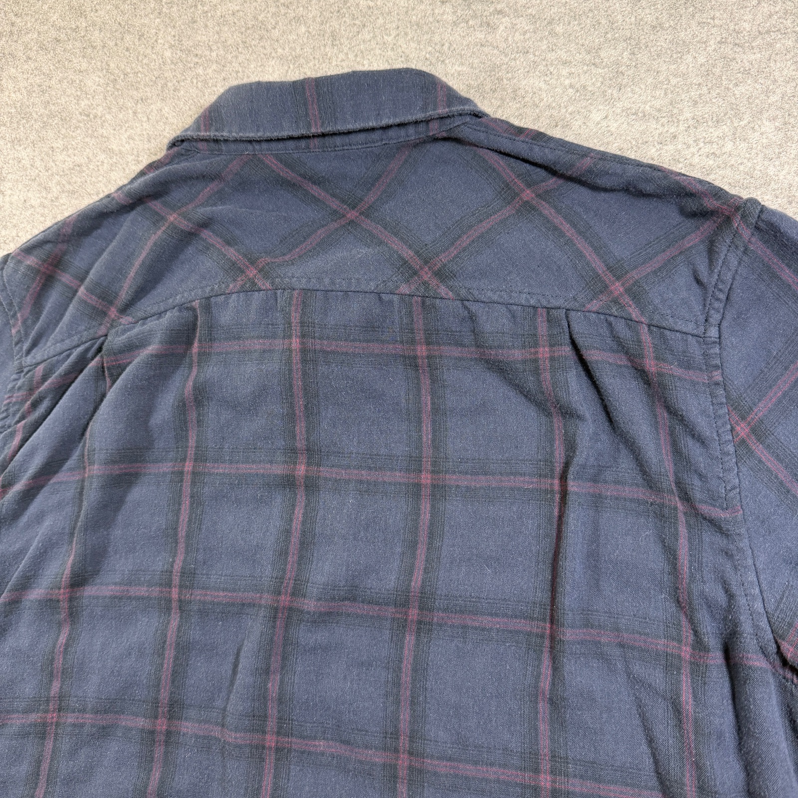 Travis Mathew Button Down Shirt Mens XL Navy Plaid Golf Classic Fit Cotton thumbnail 5