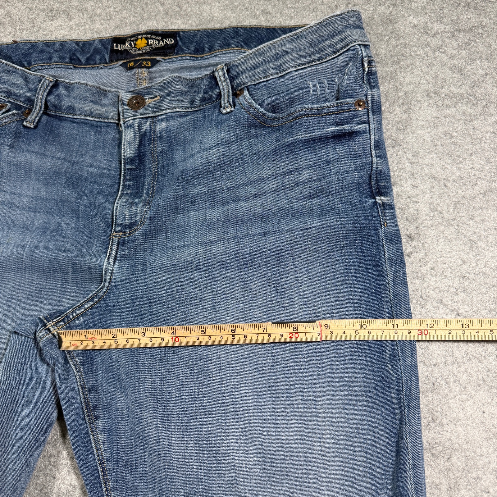 Vintage Lucky Brand Lolita Crop Jeans Womens 16/33 Blue Denim Distressed Knee thumbnail 9