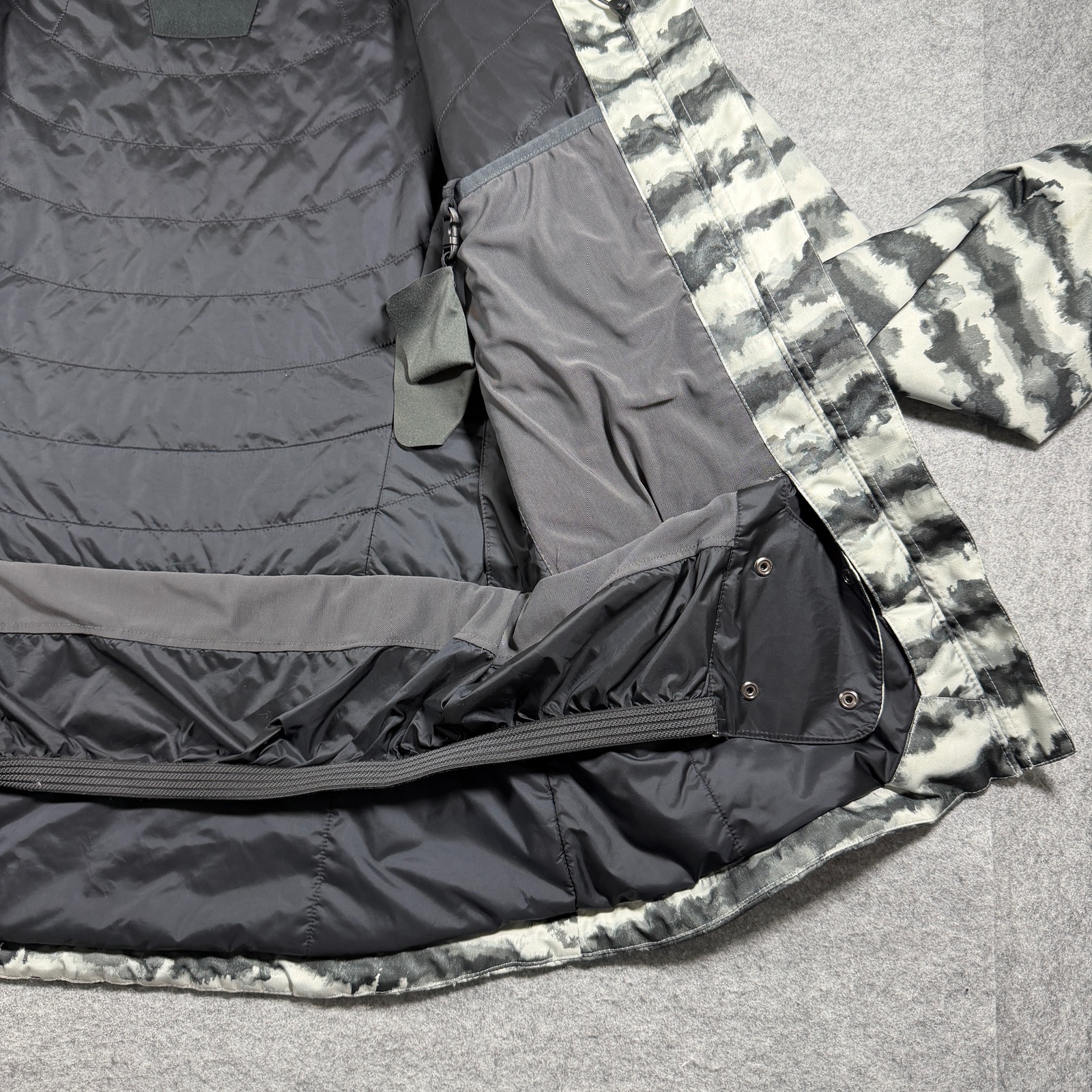 Mountain Hardwear Dry.Q Thermal Insulated Ski Coat Womens M Black White Pit Zips thumbnail 14