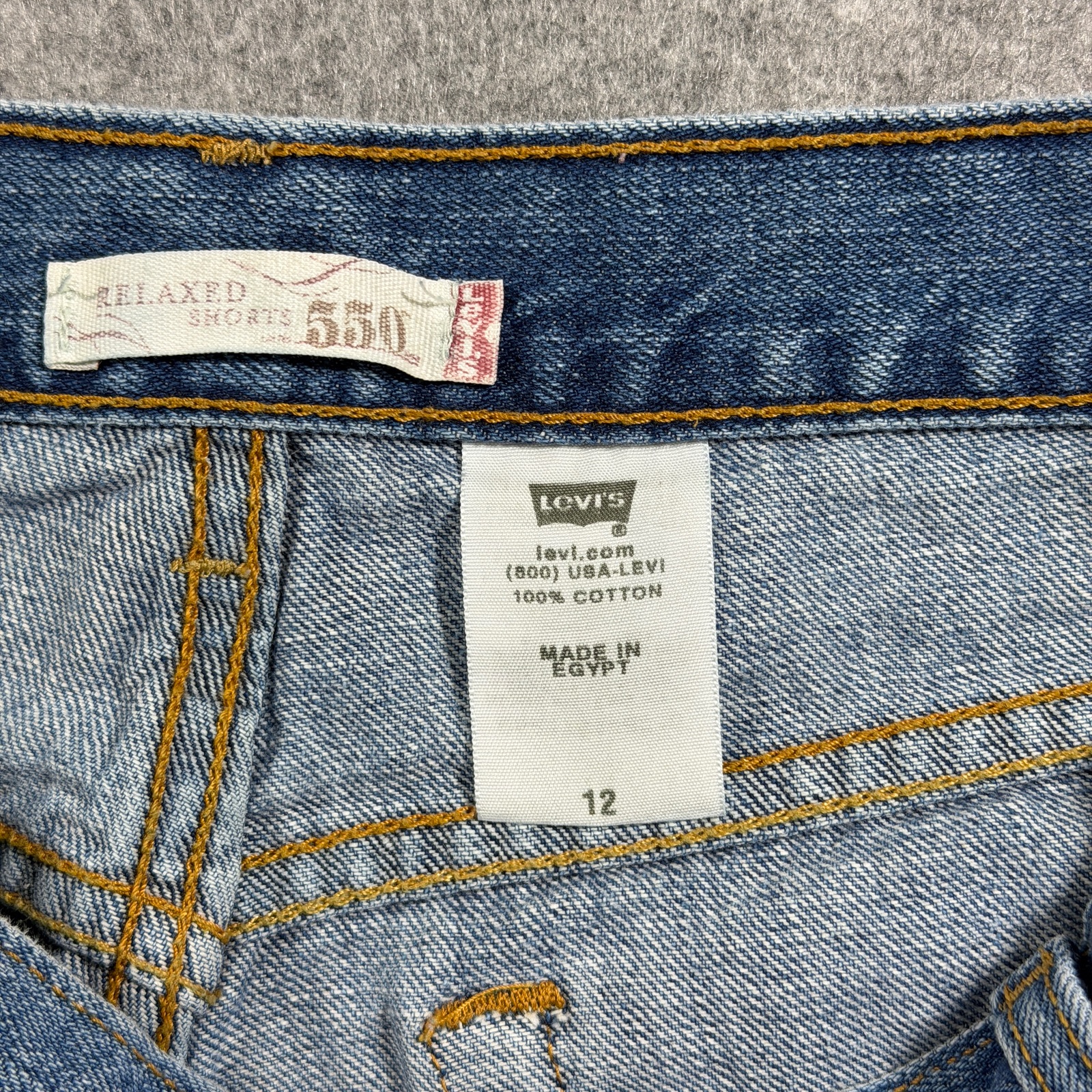 Levi's 550 Relaxed Denim Shorts Jorts Womens 12 Blue Five Pocket Red Tab Classic thumbnail 3