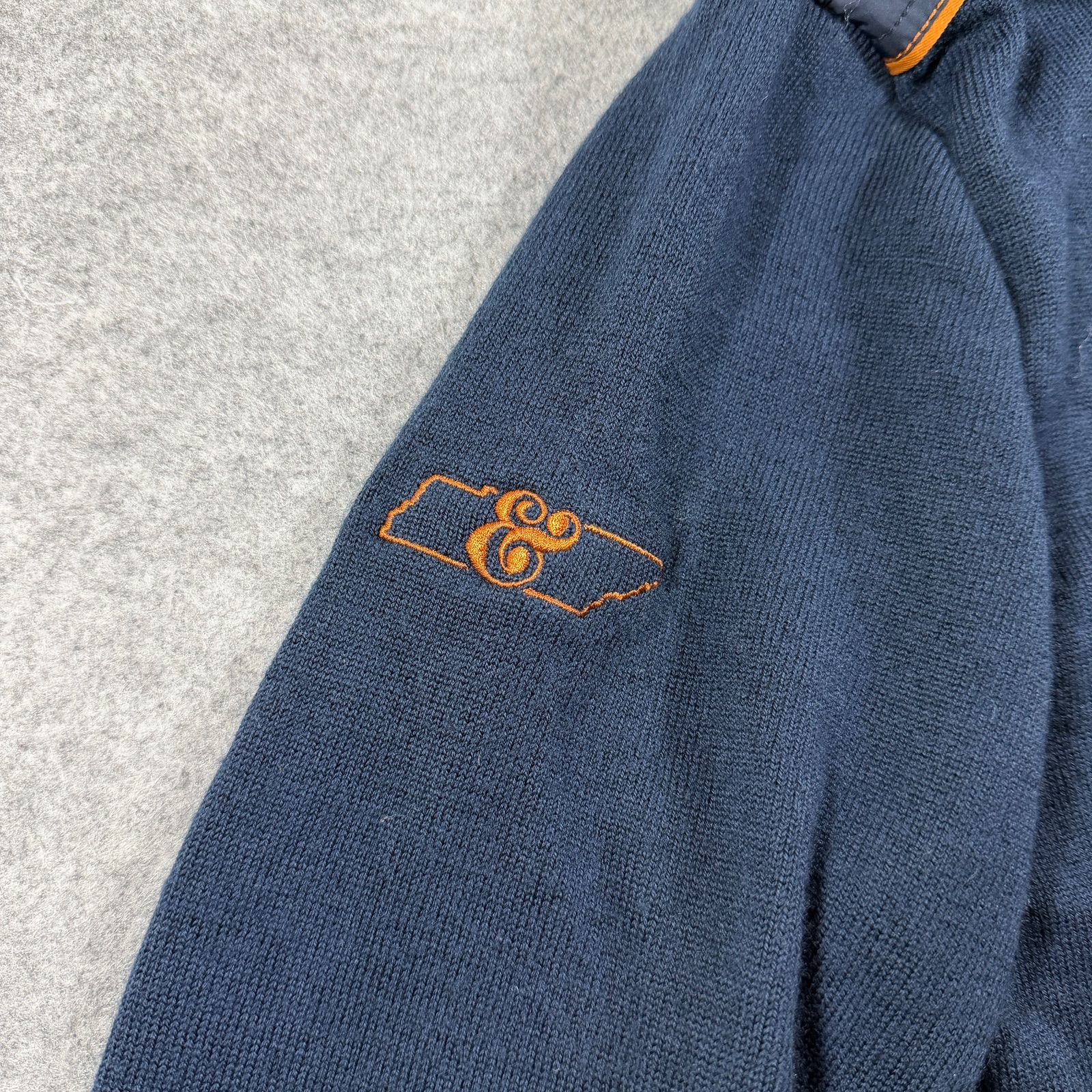 Orvis 100% Merino Wool Knit Sweater Mens L Navy 1/4 Zip Elbow Patch Preppy thumbnail 5