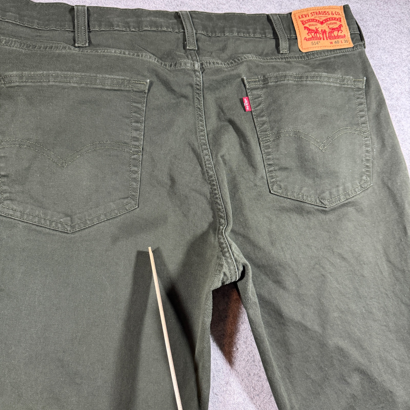 Levi's 514 Straight Fit Pants Mens 40x30 Olive Green 5 Pocket Casual Workwear thumbnail 3