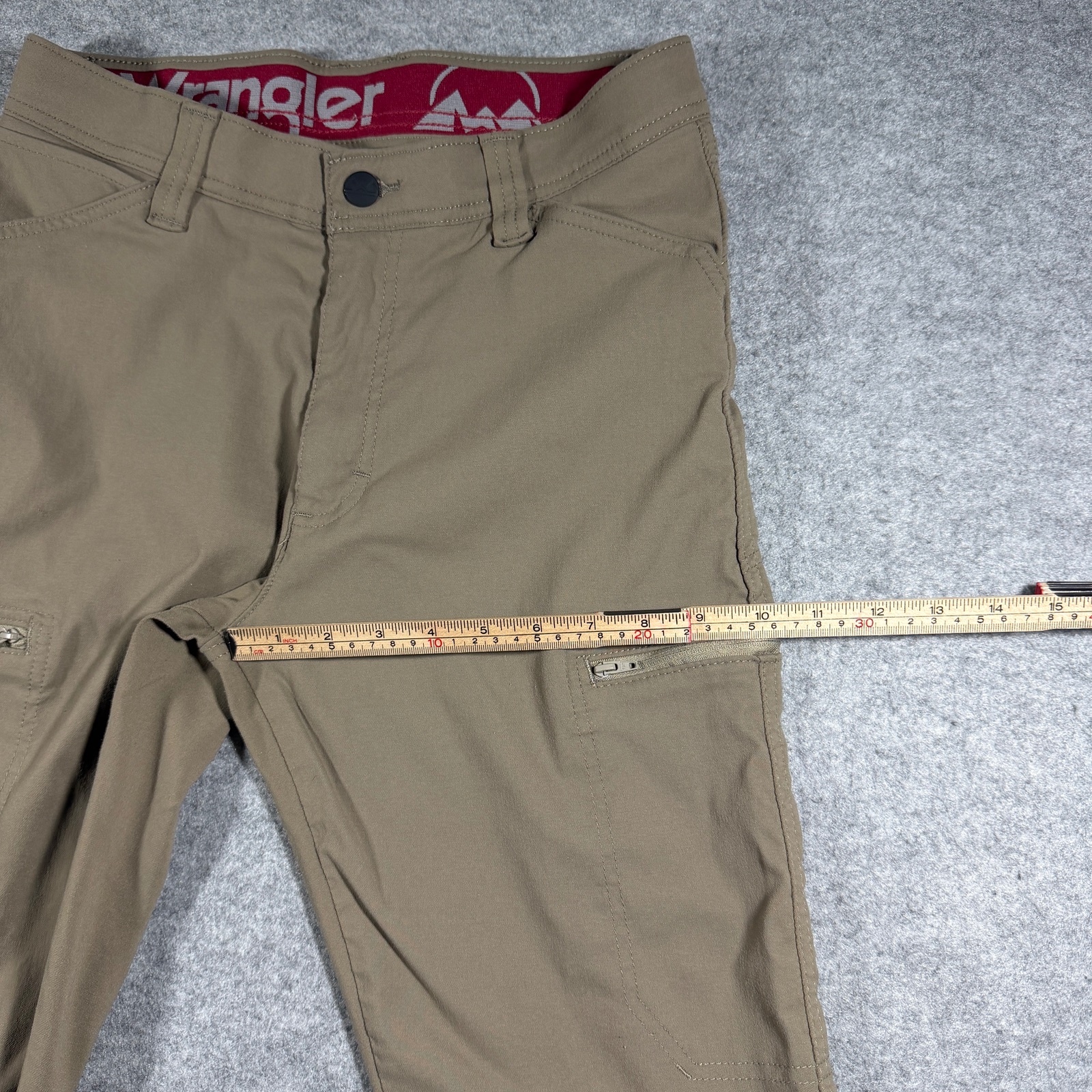 Wrangler ATG Cargo Pants Mens 30x32 Khaki Zip Pockets Articulated Knees Utility thumbnail 5