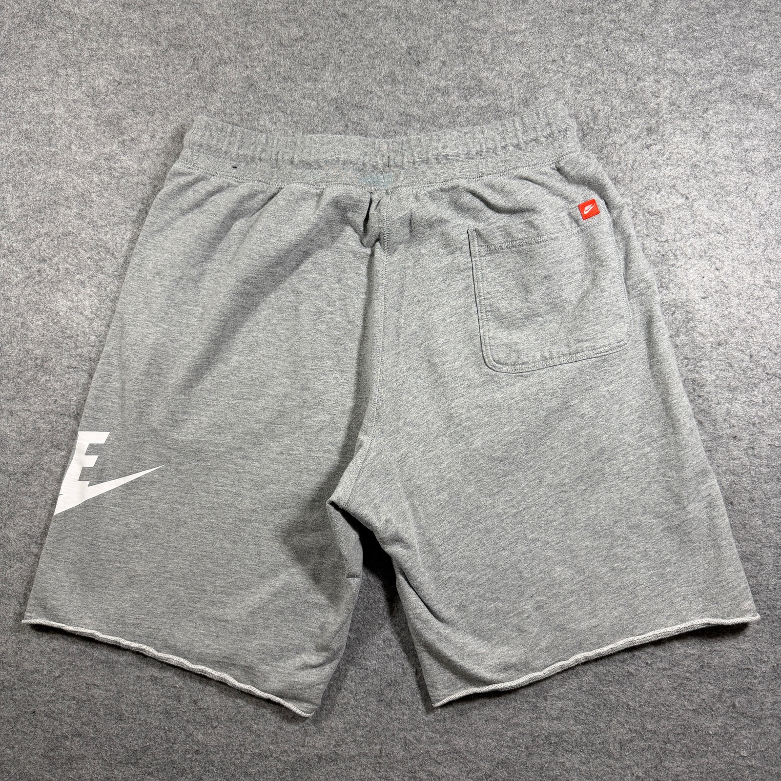 Nike Sweat Shorts Mens L Heather Gray Cotton Logo Raw Hem Lounge Drawstring thumbnail 2