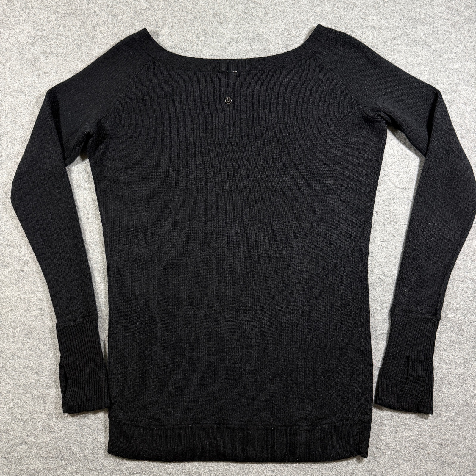 Lululemon Chai Time Pullover Womens 6 Black Reversible Bamboo Thumbholes Yoga