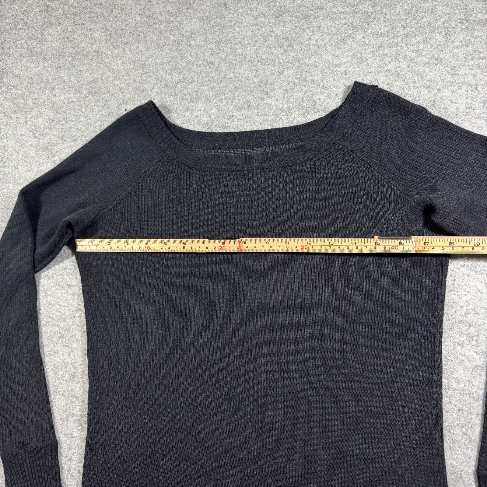 Lululemon Chai Time Pullover Womens 6 Black Reversible Bamboo Thumbholes Yoga thumbnail 6