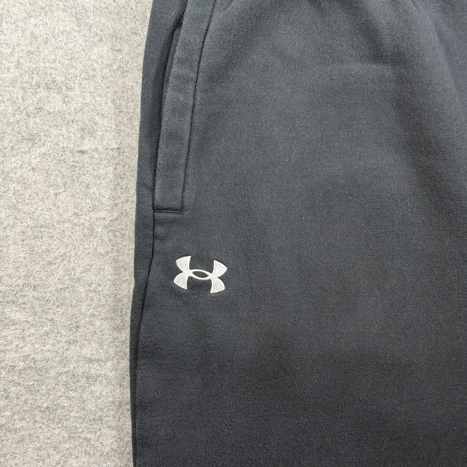 Under Armour Fleece Joggers Mens XL Black Training Athletic Pants Drawstring thumbnail 4