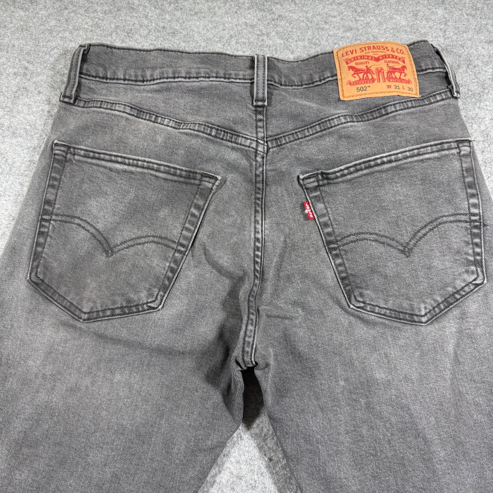 Levi's 502 Taper Jeans Mens 31x30 Dark Gray Stretch Denim Leather Patch Casual thumbnail 3