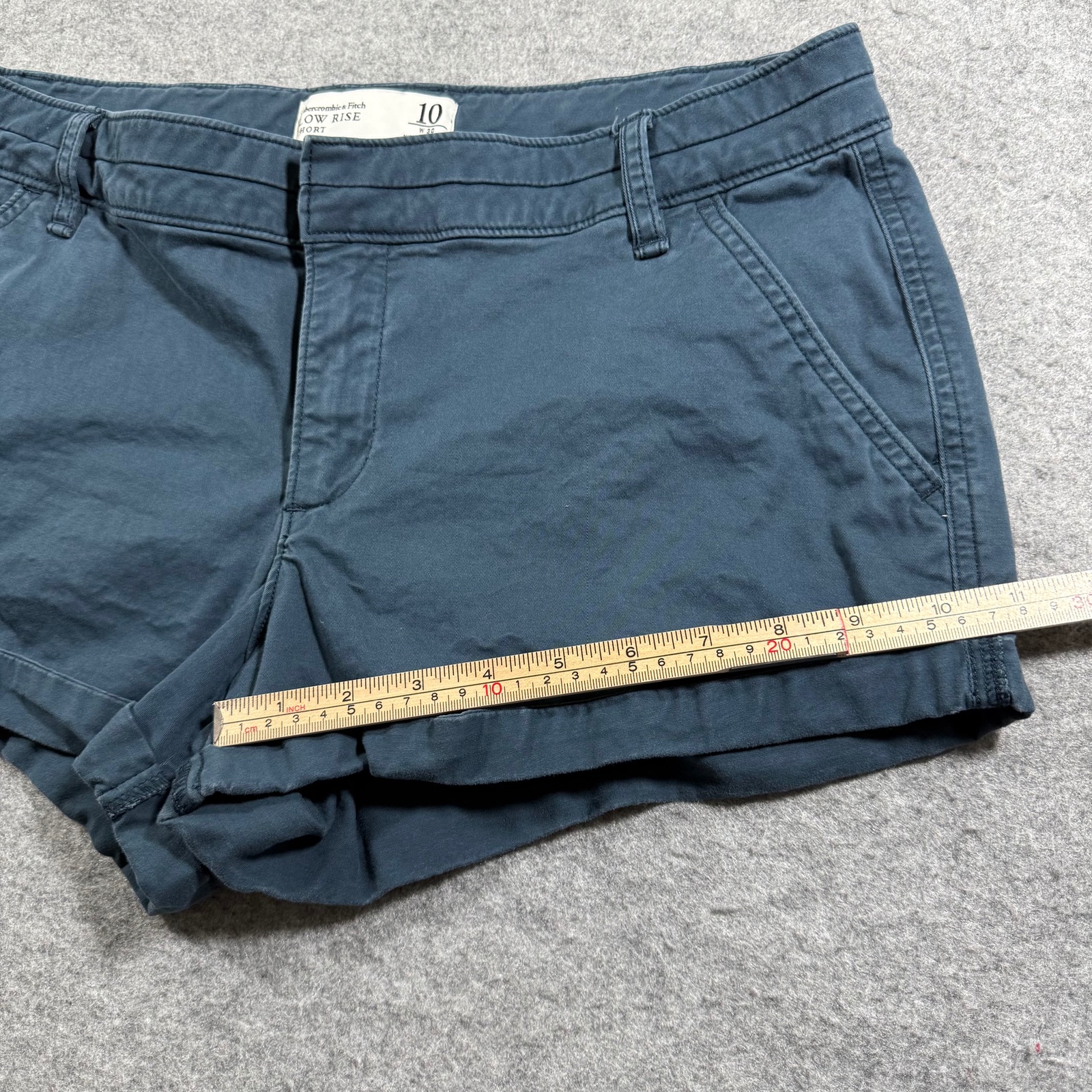 Abercrombie & Fitch Low Rise Shorts Womens 10 Slate Blue Cuffed Hem Stretch thumbnail 6