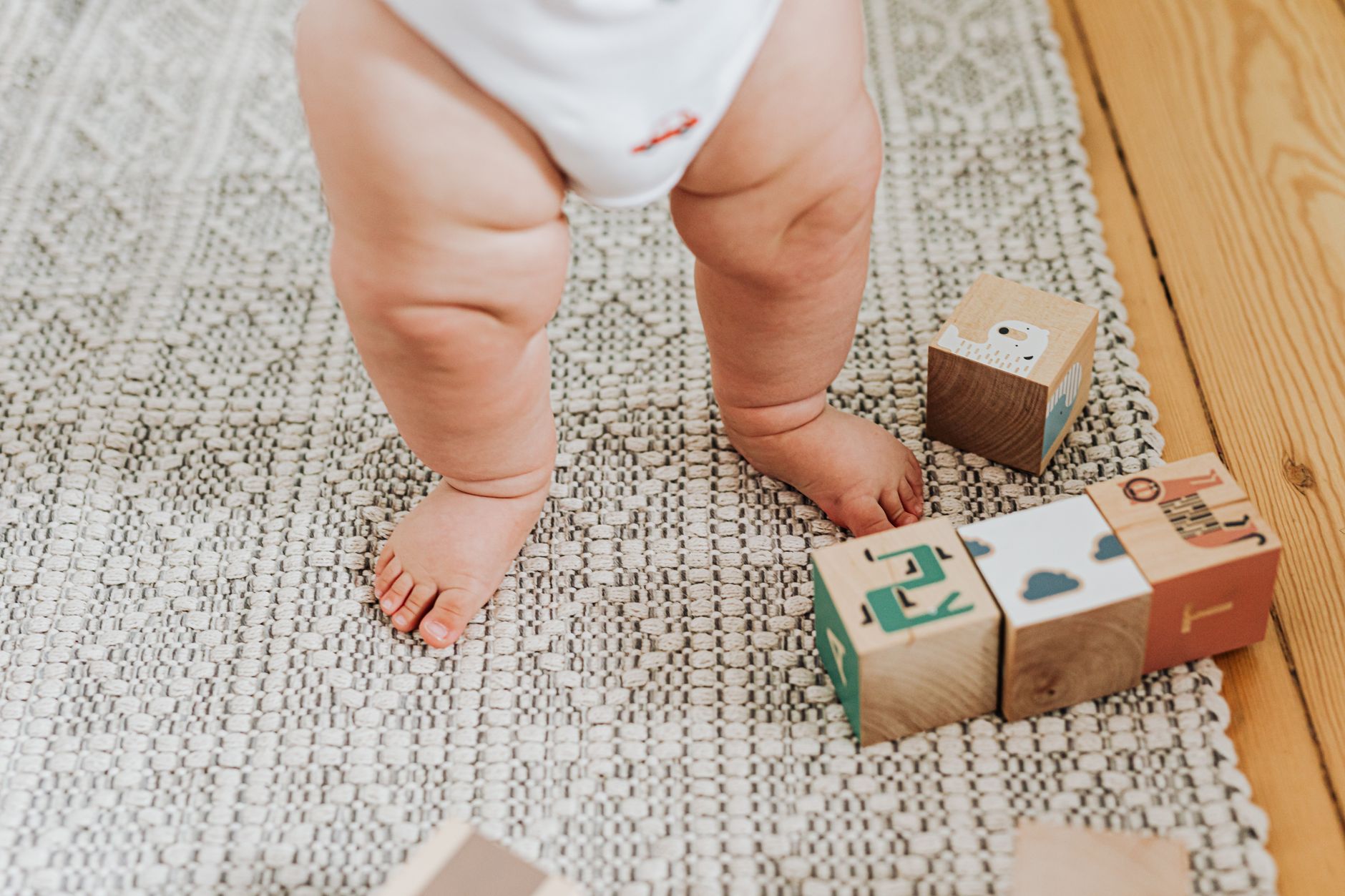19 Month Old Baby Milestones and Red Flags: 2026 Parent Guide