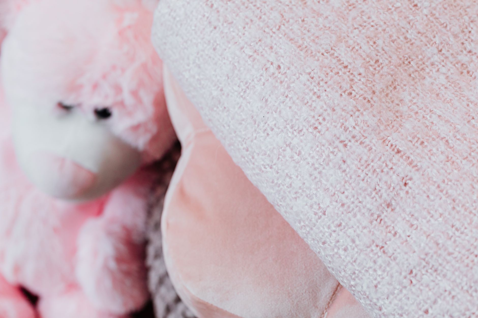 5 Month Old Baby Milestones and Red Flags You Shouldn’t Ignore