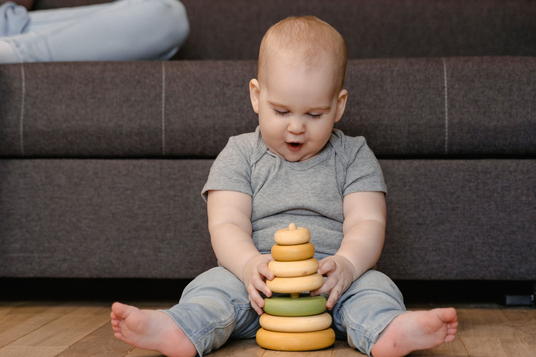 Autism early signs: M-CHAT screening questionnaire for toddlers