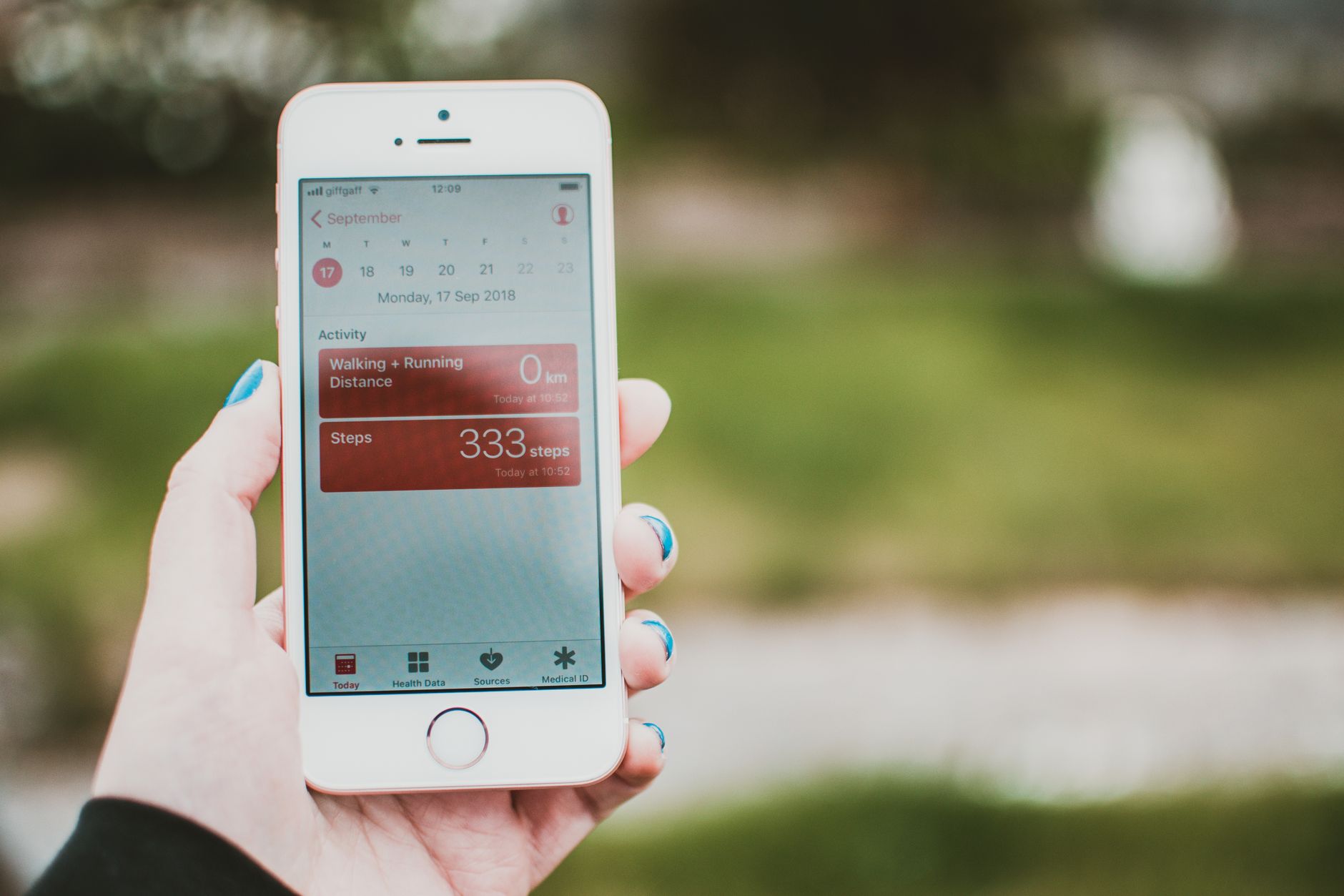 Pregnancy app for tracking baby movements