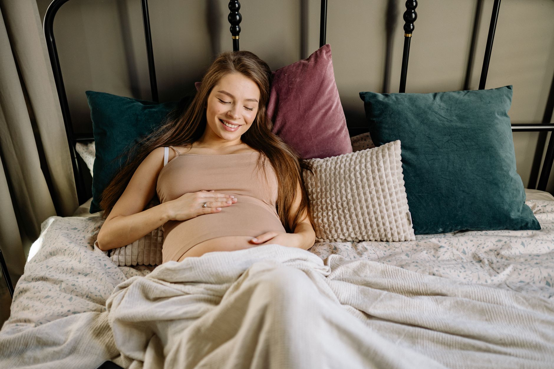 Comfortable clothing helps feel fetal movements