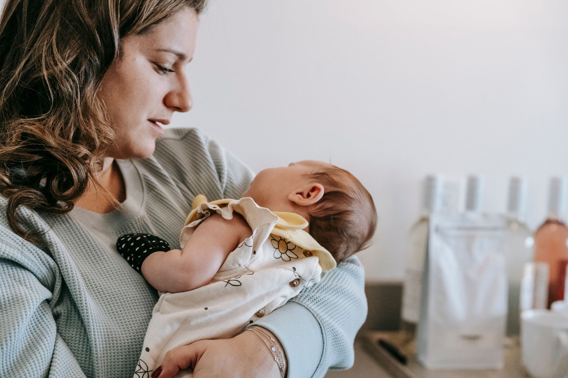 Cold Plunge Benefits for Pregnant Moms: A Safe Routine Guide