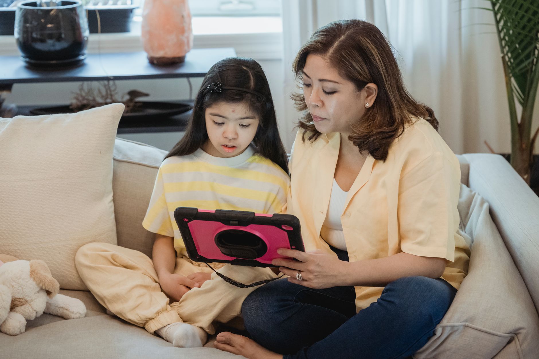 Gen Z vs Millennial Parenting: Honest Differences Every New Mom