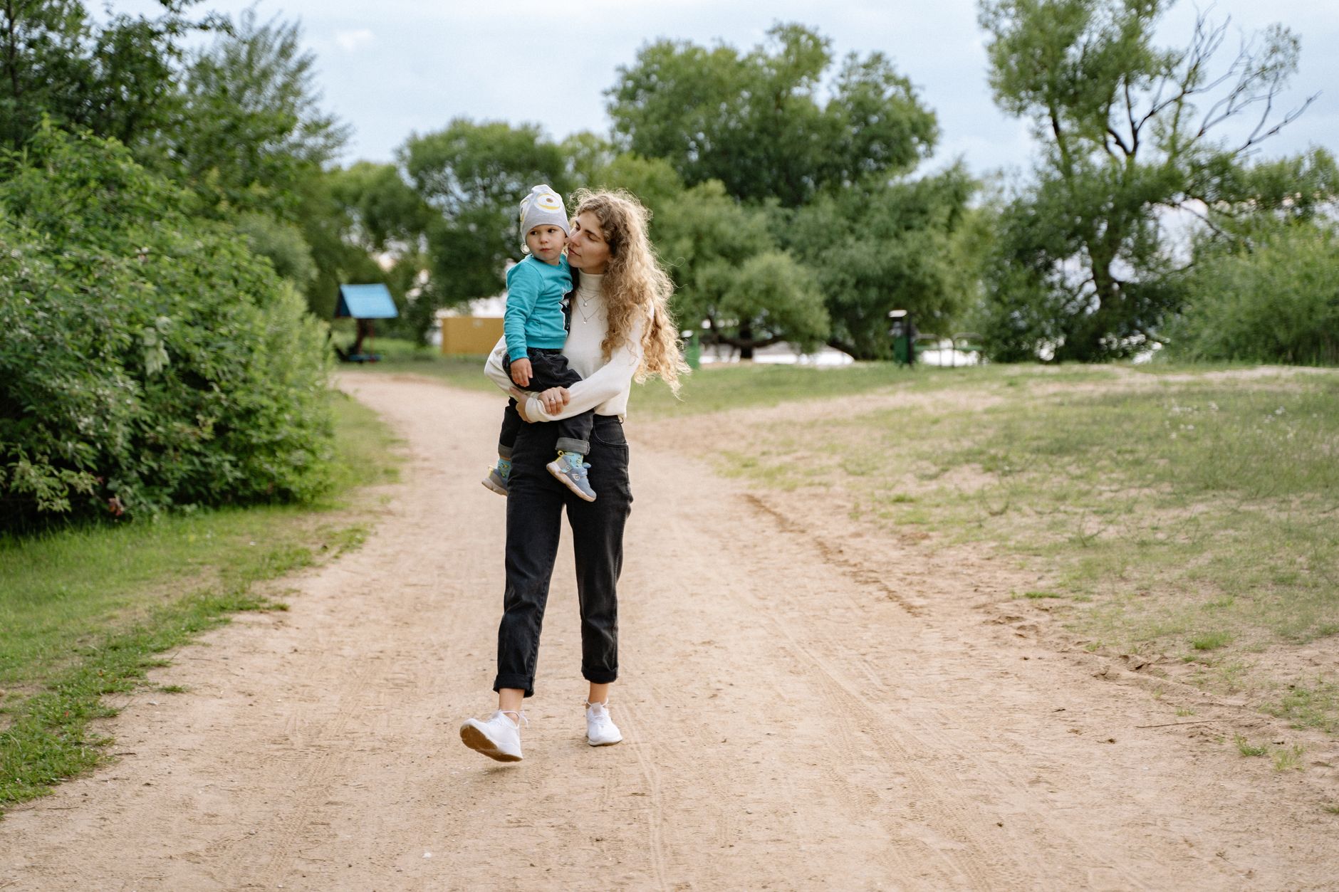 Hiking with Toddler Tips: A Stress-Free Guide for Modern Moms
