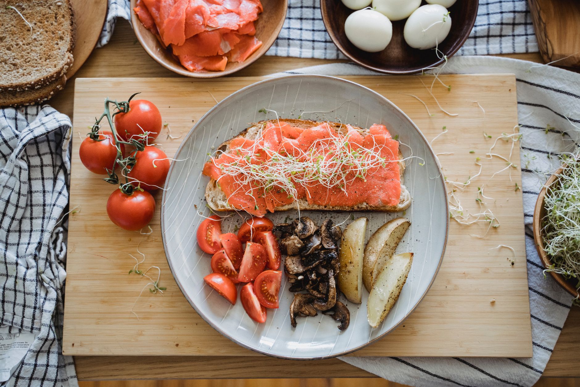 How Many Calories Should I Eat During Pregnancy? A Simple Guide