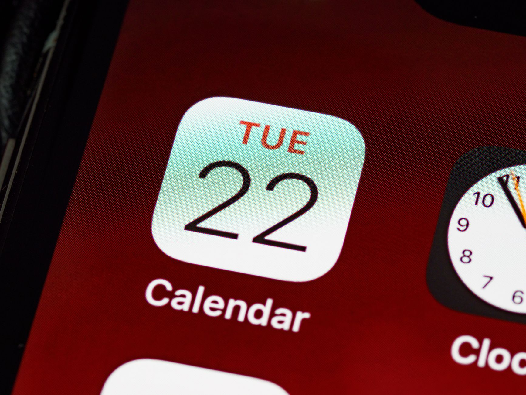 A side-by-side comparison of a pregnancy app screen showing 14 weeks and a calendar showing 3 months