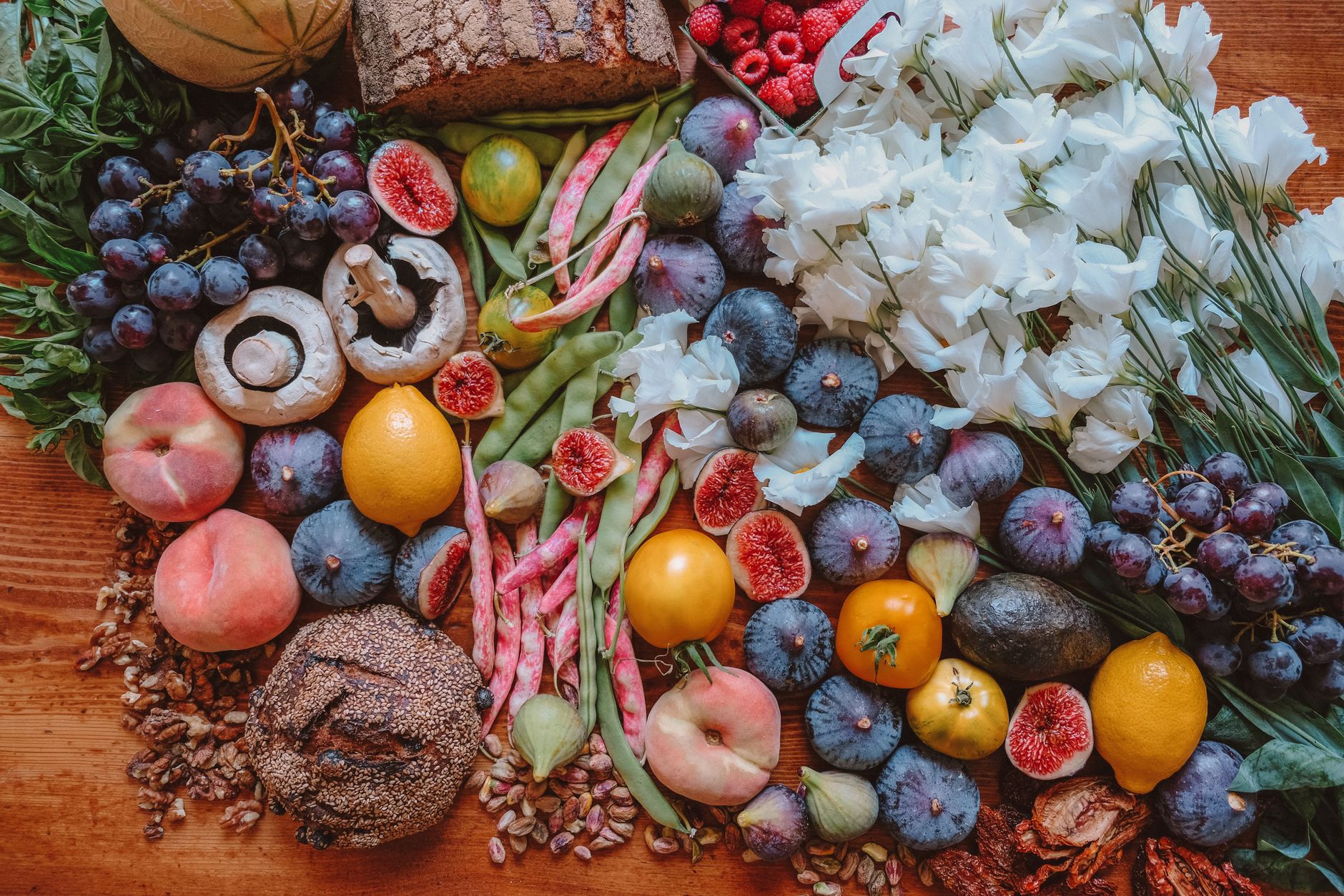 A colorful pregnancy week-by-week fruit-size comparison chart