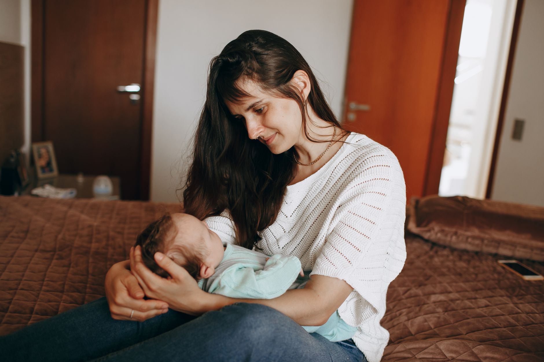 How Much Breastmilk for a 4-Month-Old Baby? Guidelines and Tips