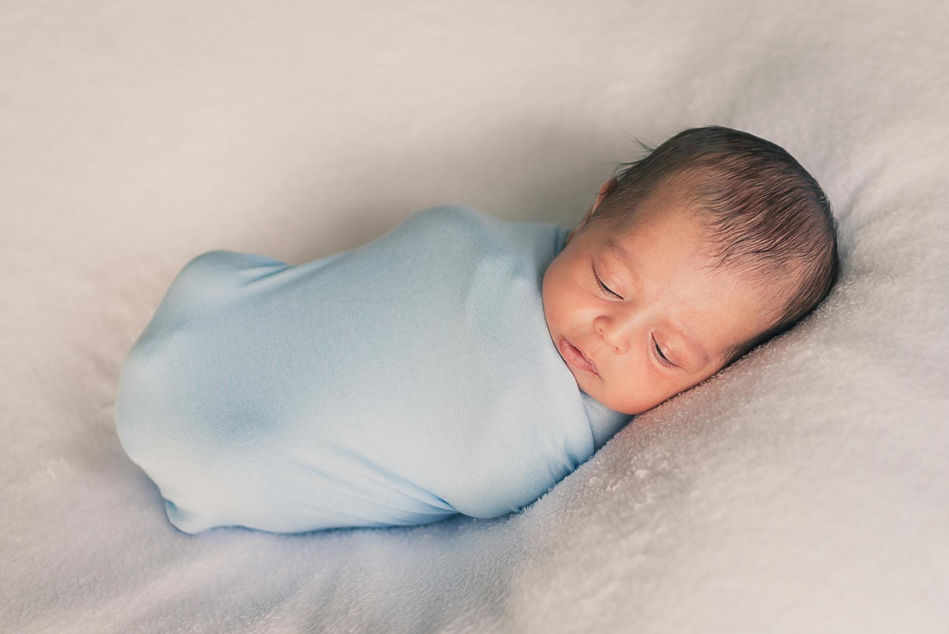 How Much Should My Newborn Sleep? Age‑Based Schedule Calculator
