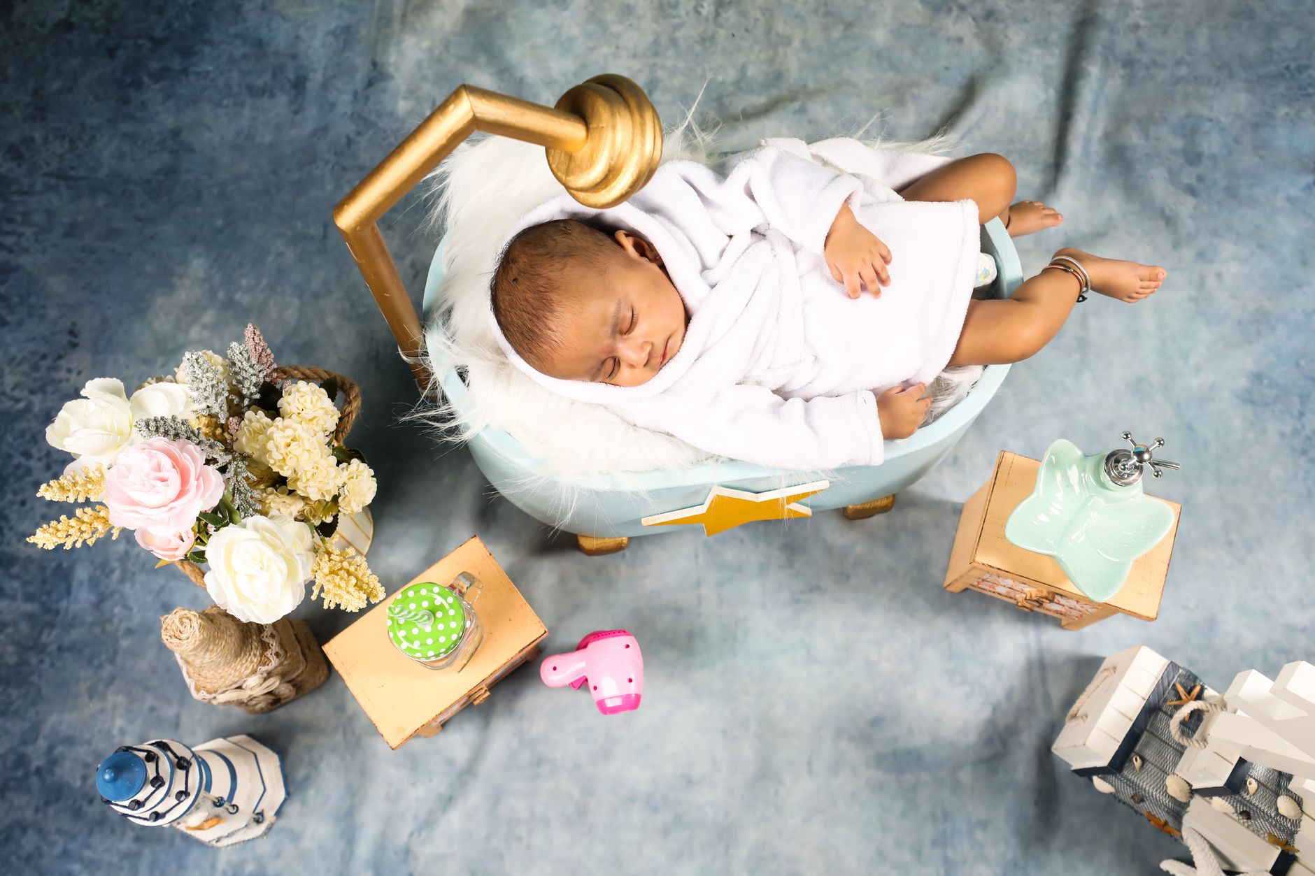 How Much Sleep Does Baby Need by Age? A Complete Guide
