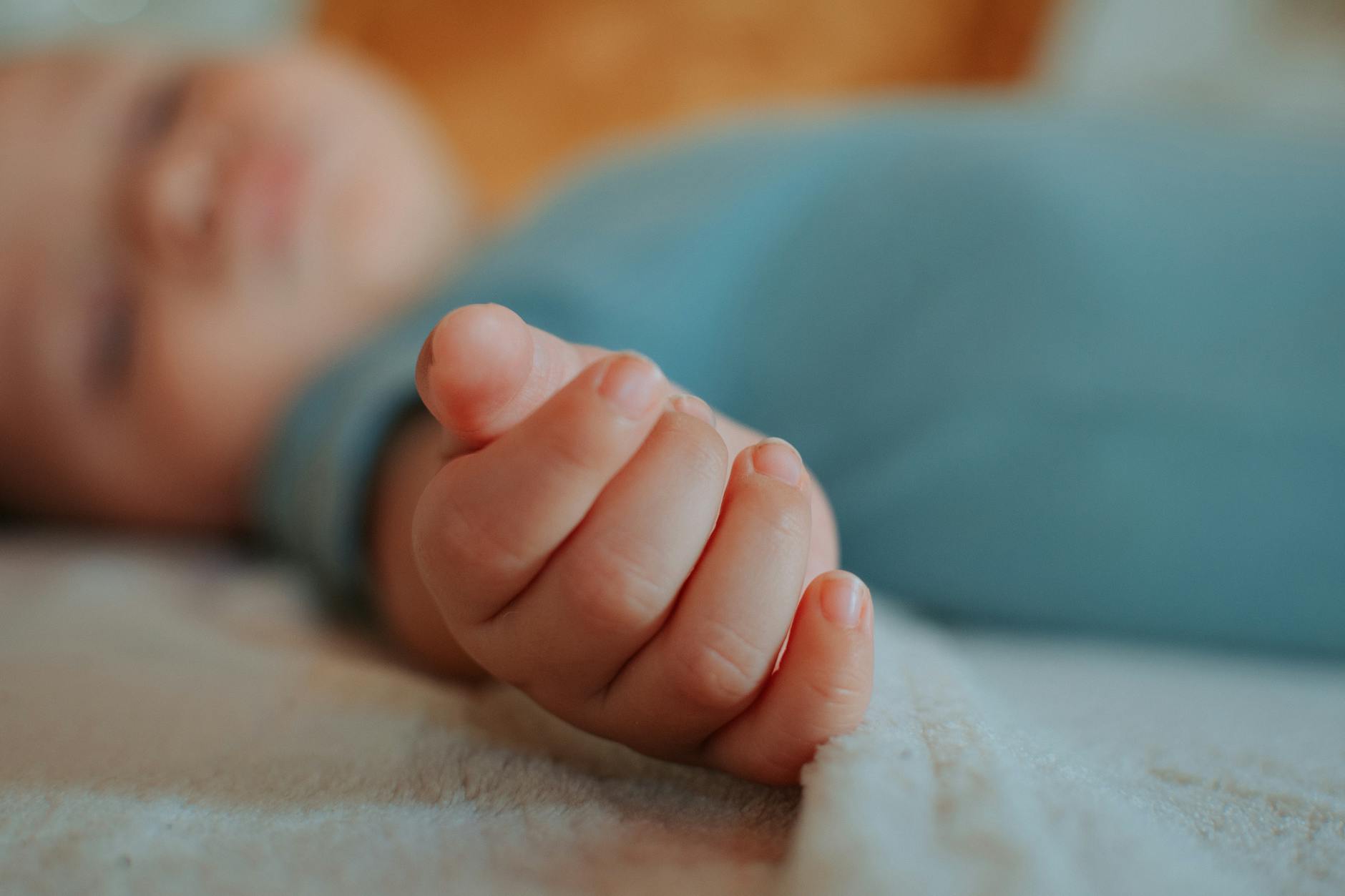 How old is my baby? Calculate age in years, months, weeks, days