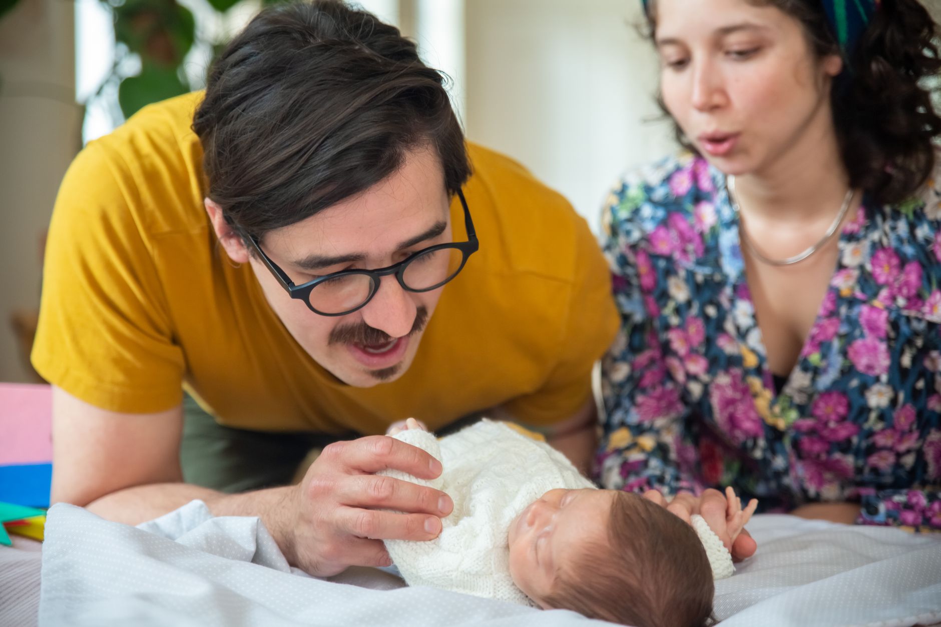 when your husband doesn’t help enough with a newborn: honest