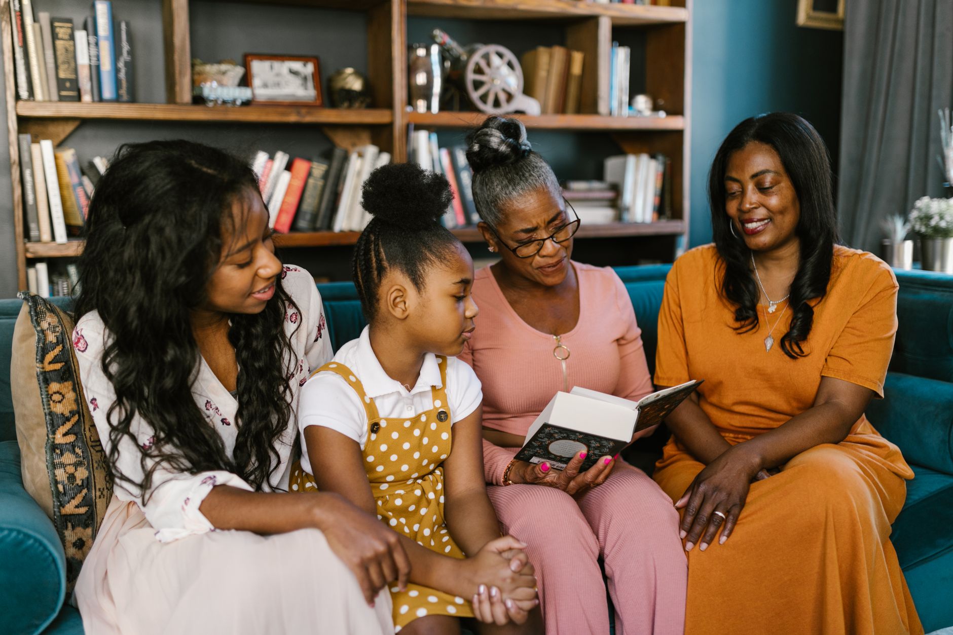 Mom support group sharing experiences