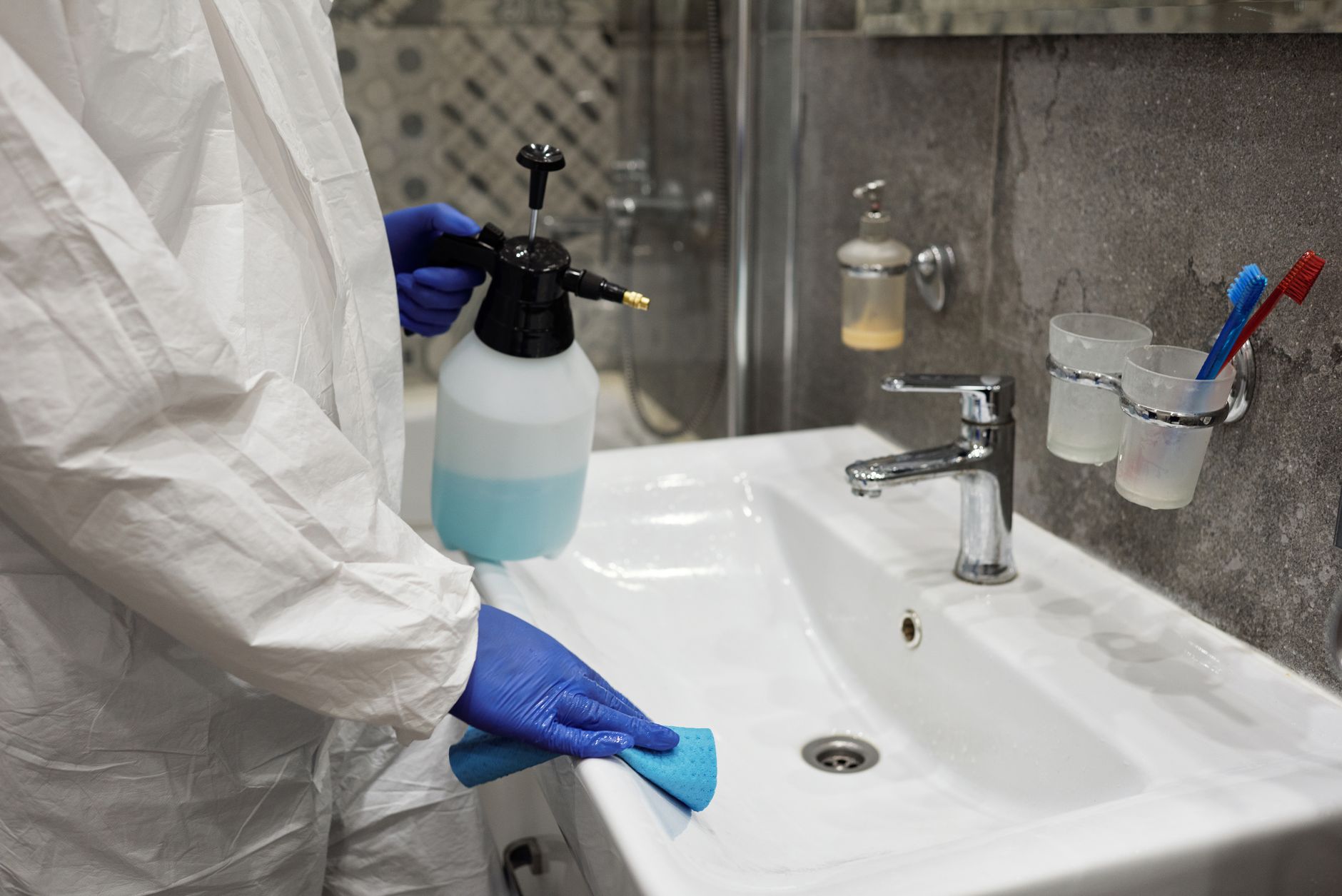 Is Chloraseptic Spray Safe During Pregnancy? Quick Verdict