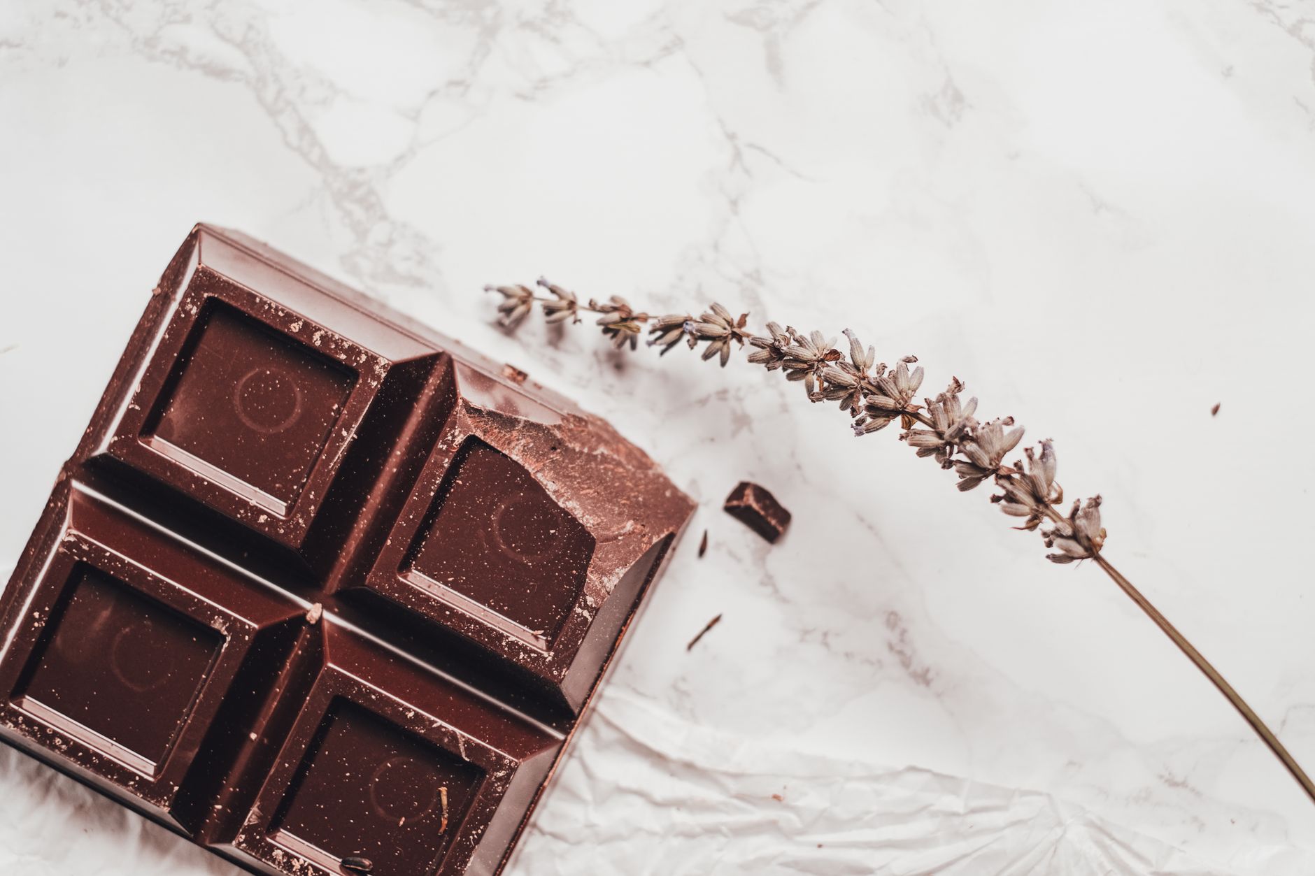 Is Snickers Safe During Pregnancy? What Experts Recommend