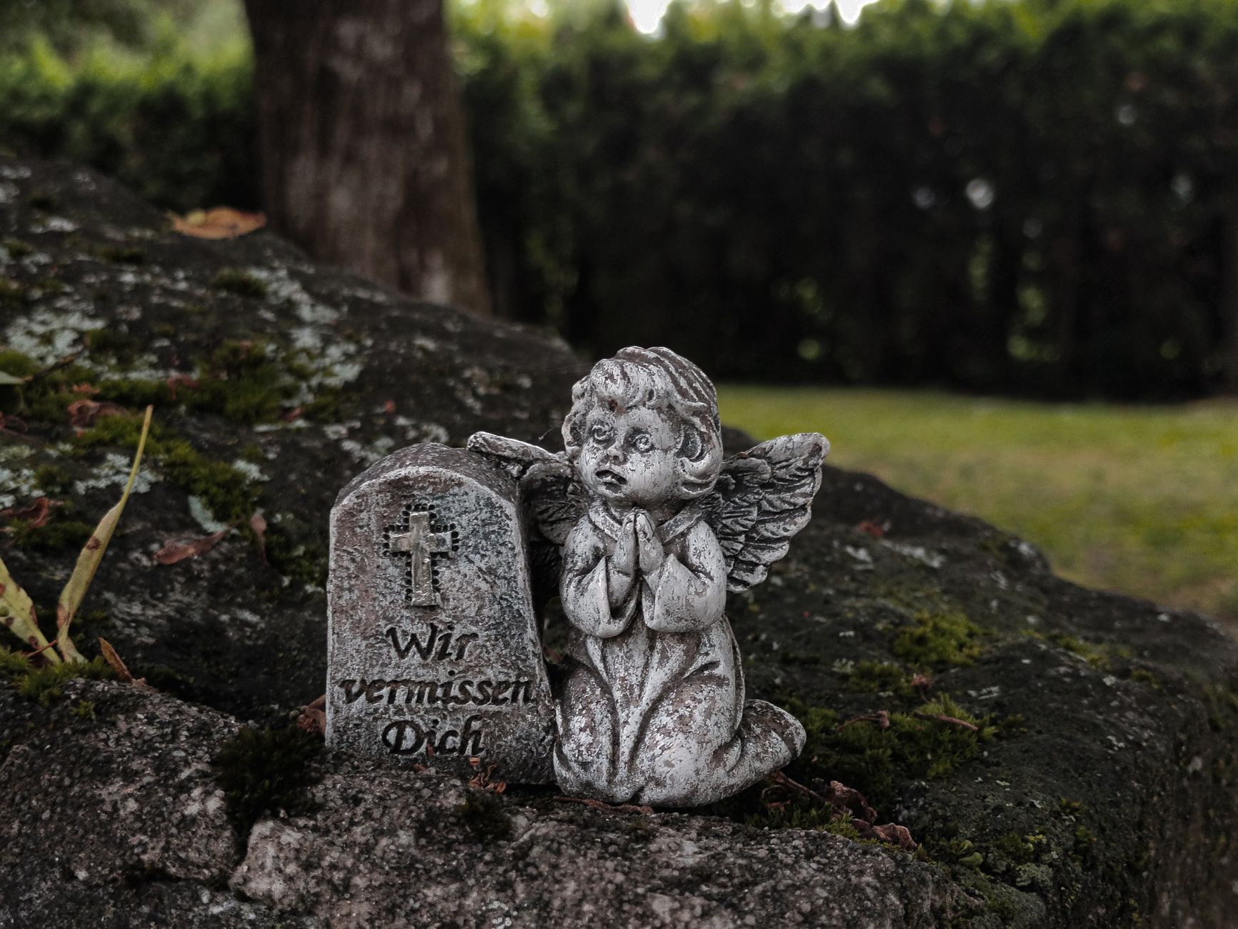 Memorial ideas after pregnancy loss: heartfelt ways to honor baby
