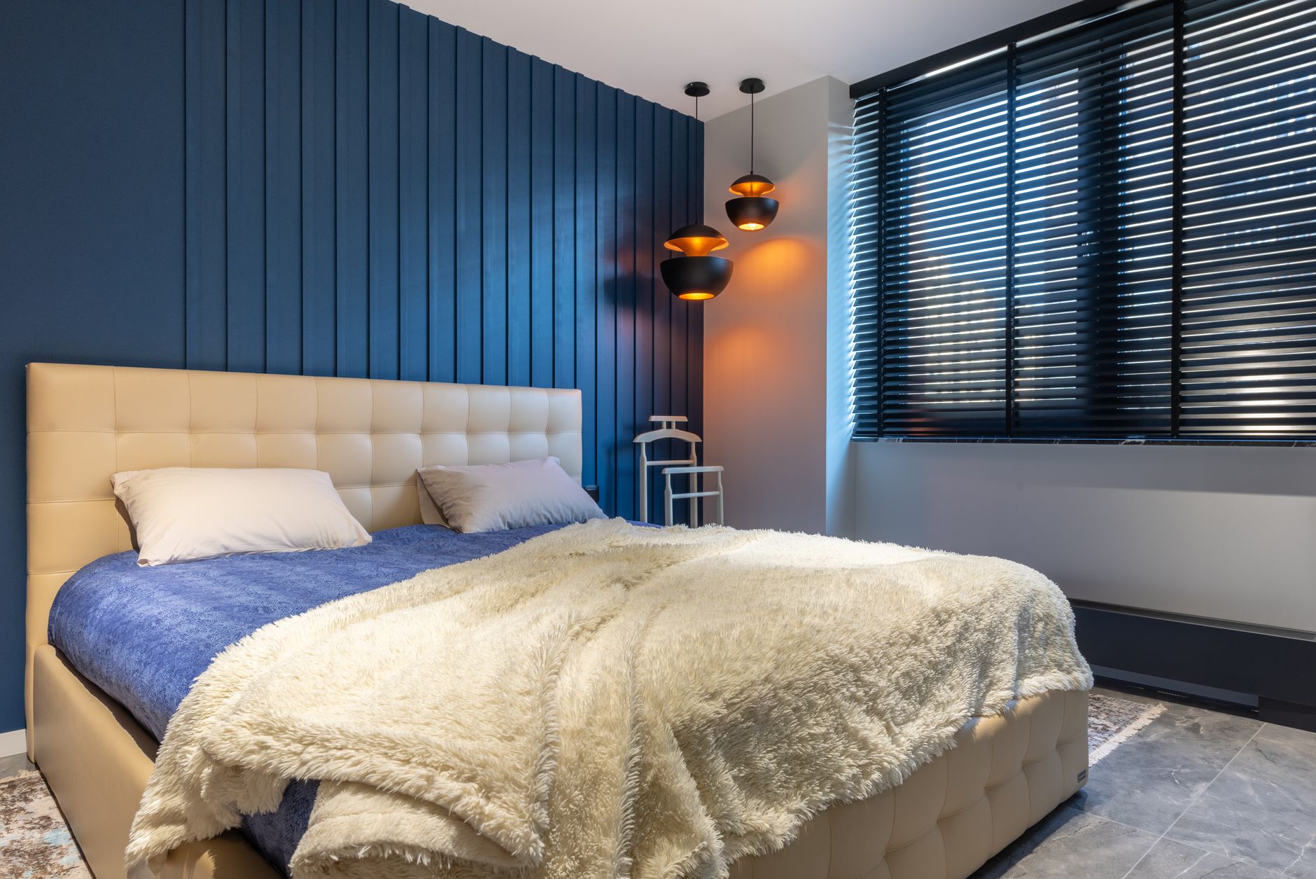 Sleep‑friendly bedroom setting