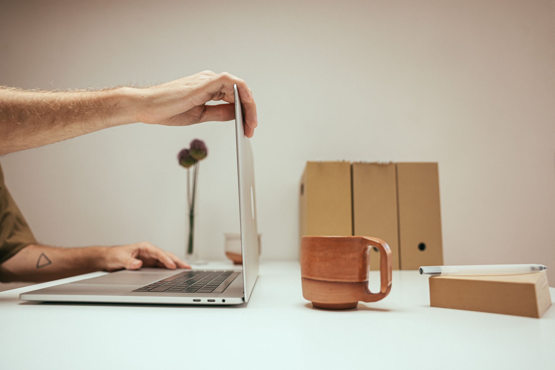 Balanced office environment for flexible work