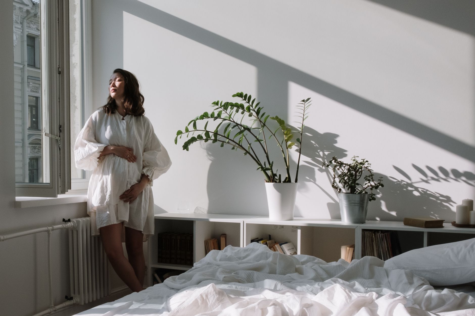 Postpartum Body Recovery Timeline: A Realistic Guide for Modern Moms