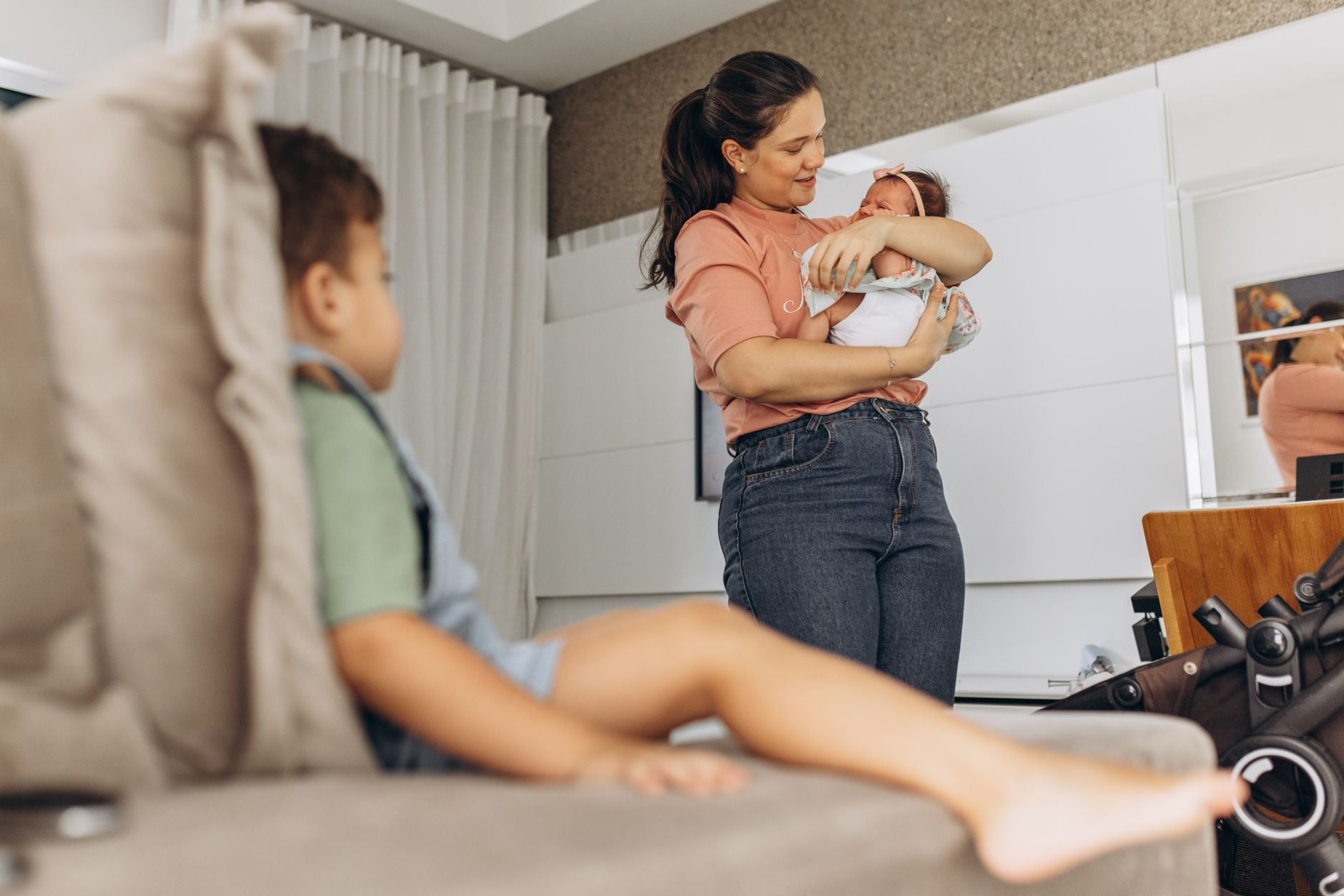 Self‑care corner for postpartum moms