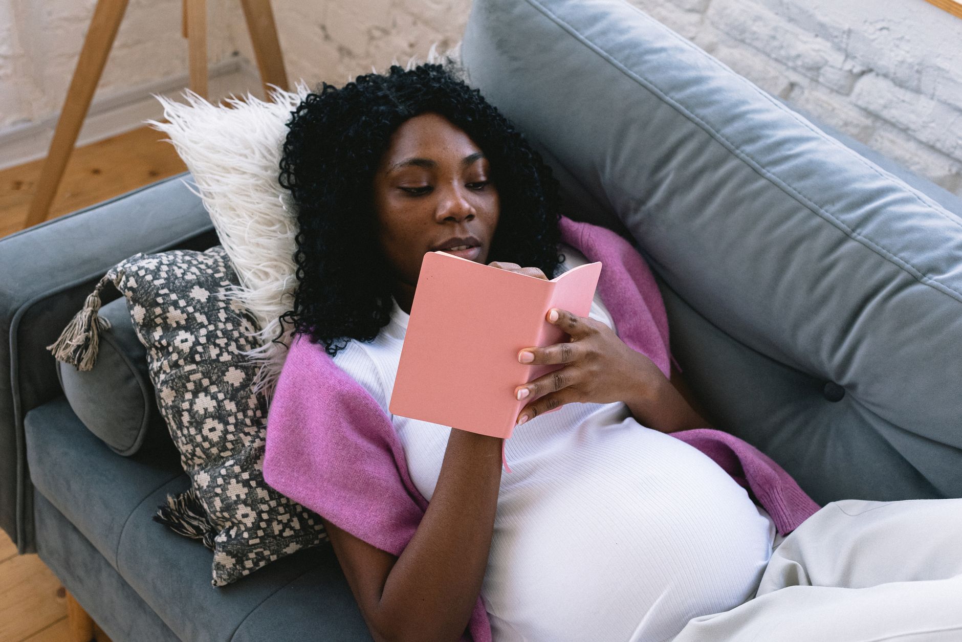 Round Ligament Pain Relief: Safe Ways to Ease Discomfort During Pregnancy